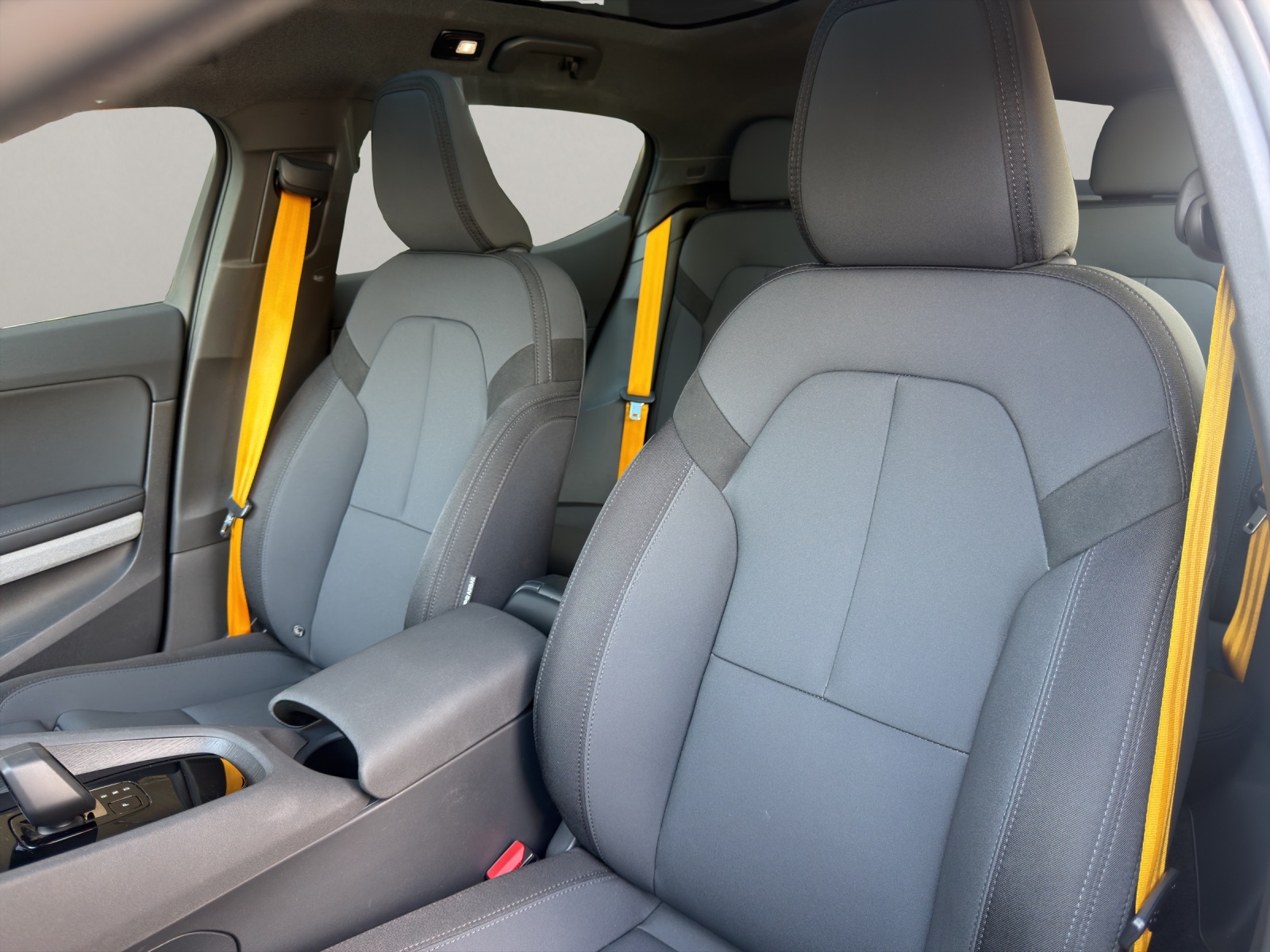 POLESTAR 2 Long Range Dual Motor Performance Paket-image-12