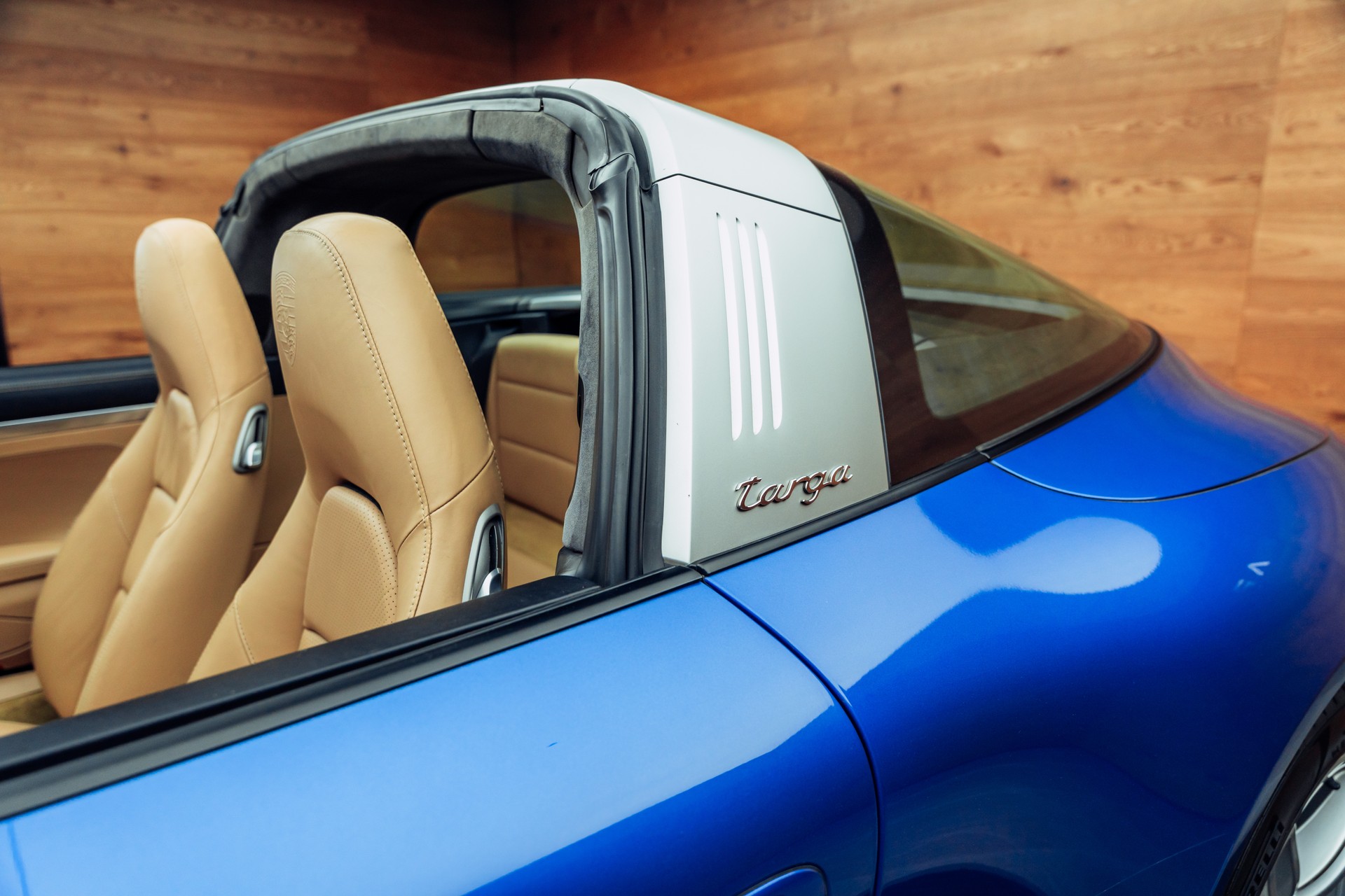 PORSCHE 911 Targa 4-image-14