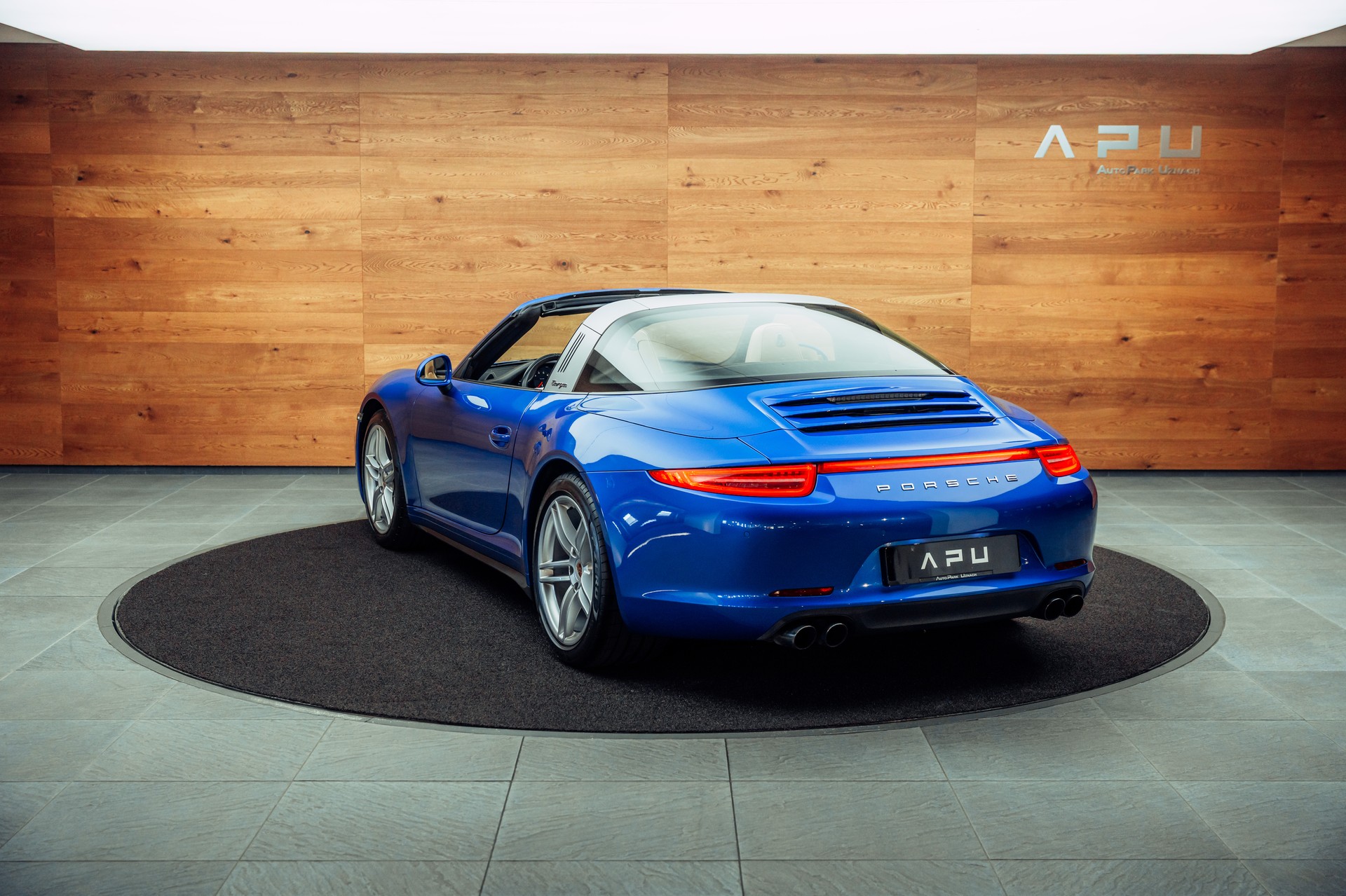 PORSCHE 911 Targa 4-image-2
