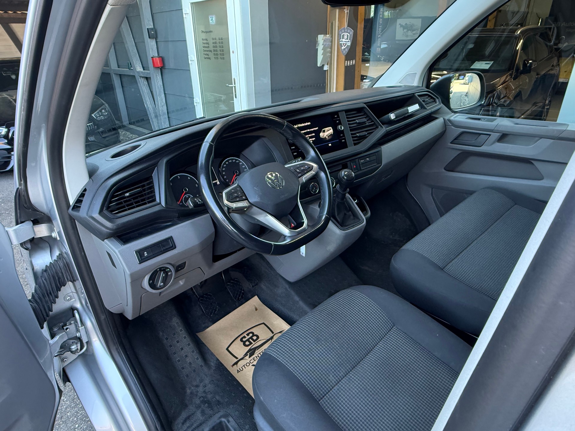 VW T6.1 2.0 TDI 4Motion °° Mit bott Einrichtung °°-image-17