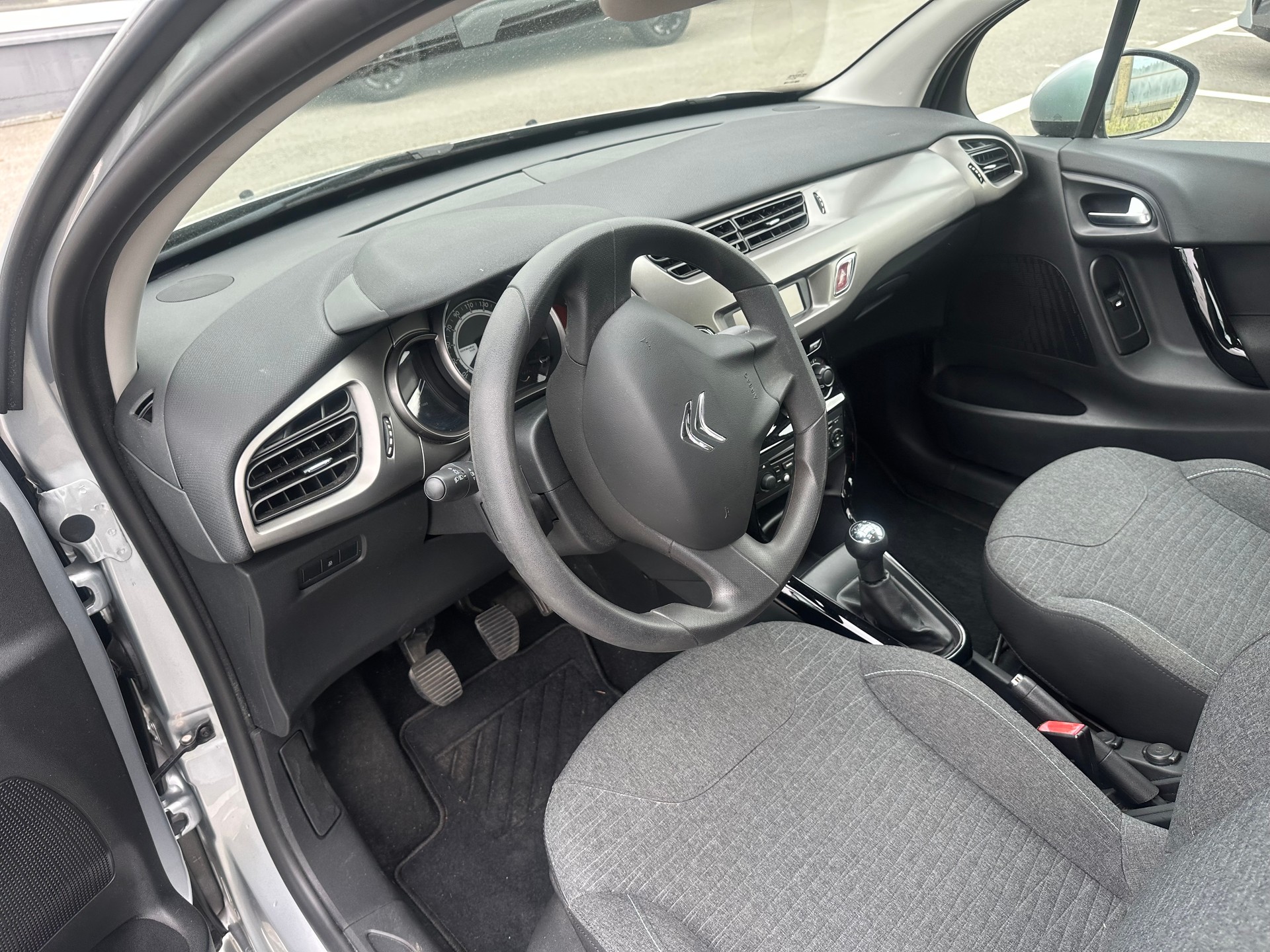 CITROEN C3 1.2i Séduction-image-1