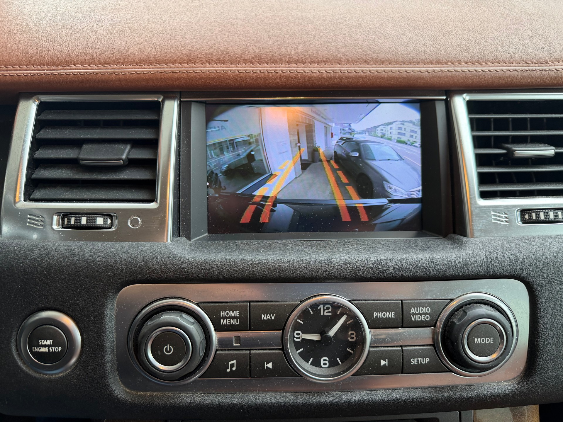 LAND ROVER Range Rover Sport 3.0 TDV6 SE Automatic-image-11