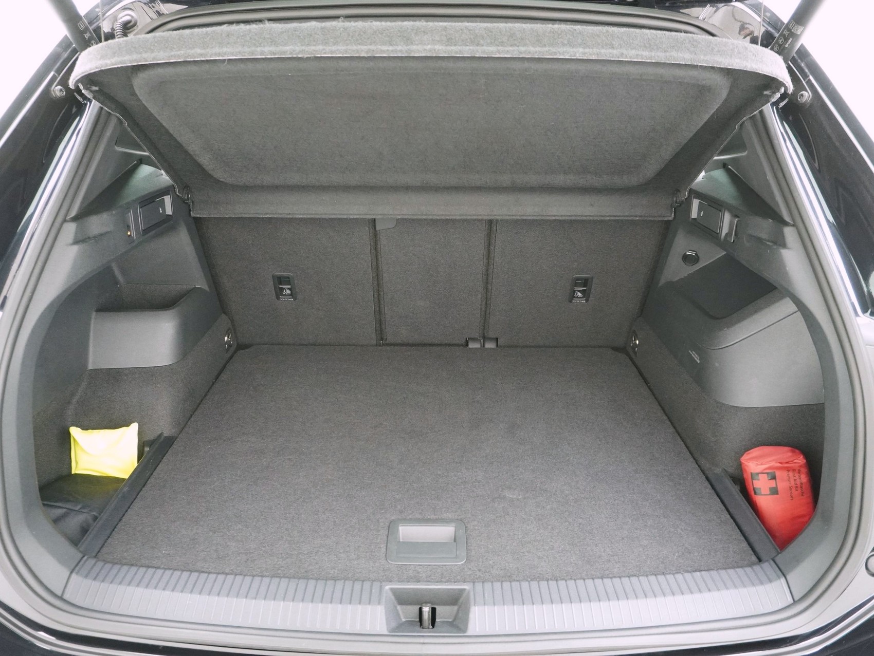 VW Tiguan 2.0 TDI DSG Goal 4Motion-image-13