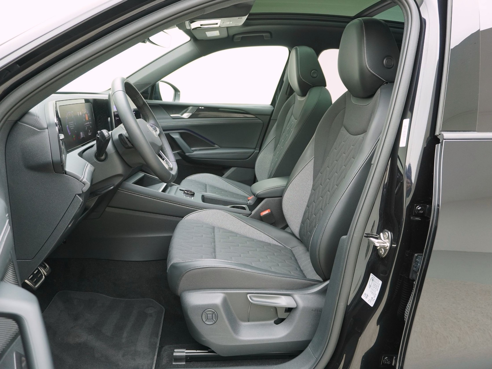 VW Tiguan 2.0 TDI DSG Goal 4Motion-image-9