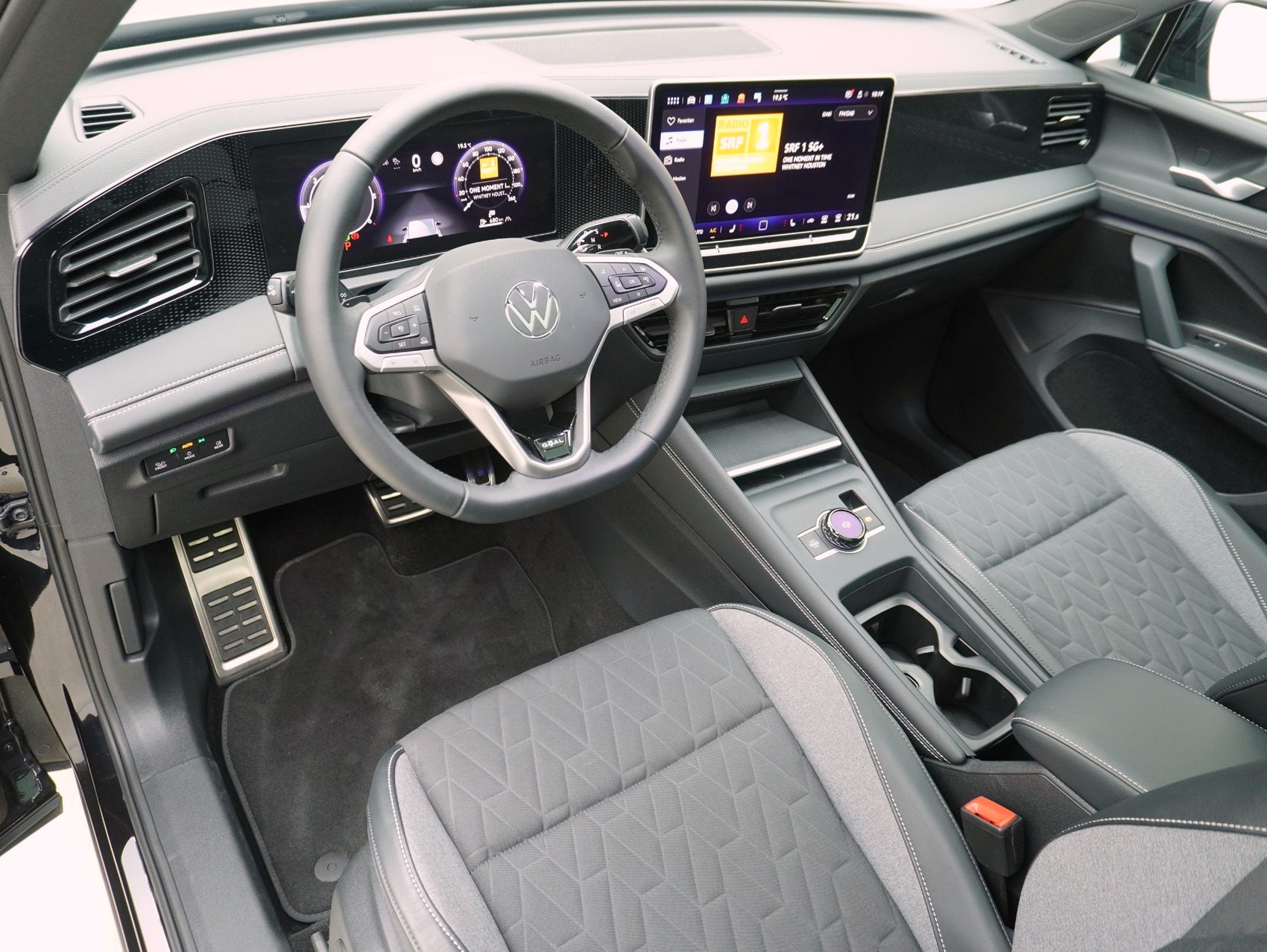 VW Tiguan 2.0 TDI DSG Goal 4Motion-image-10
