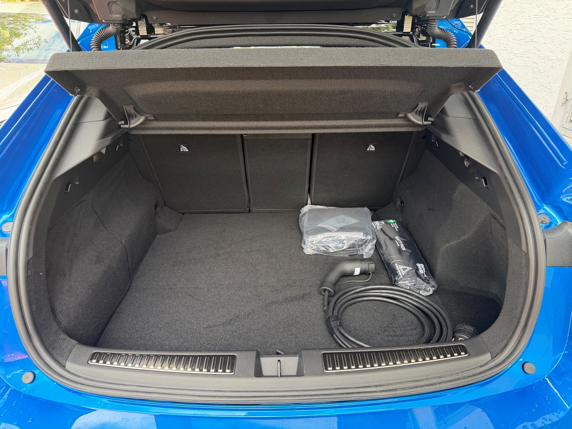 RENAULT Rafale 1.2 E-Tech Plug-in Hybrid 300 4x4 Atelier Alpine-image-11