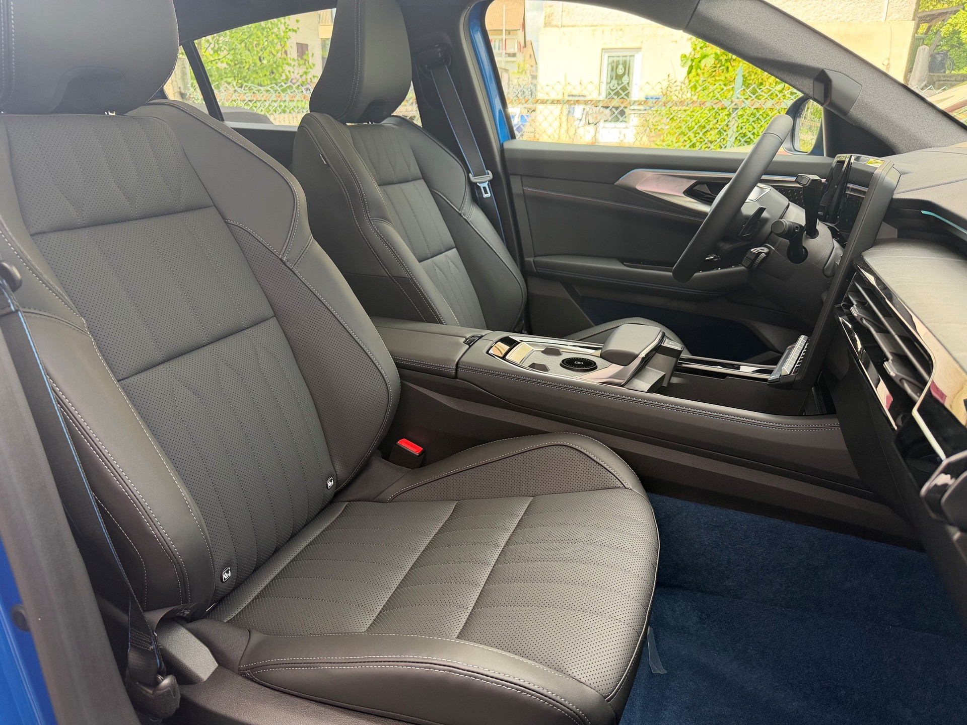 RENAULT Rafale 1.2 E-Tech Plug-in Hybrid 300 4x4 Atelier Alpine-image-7
