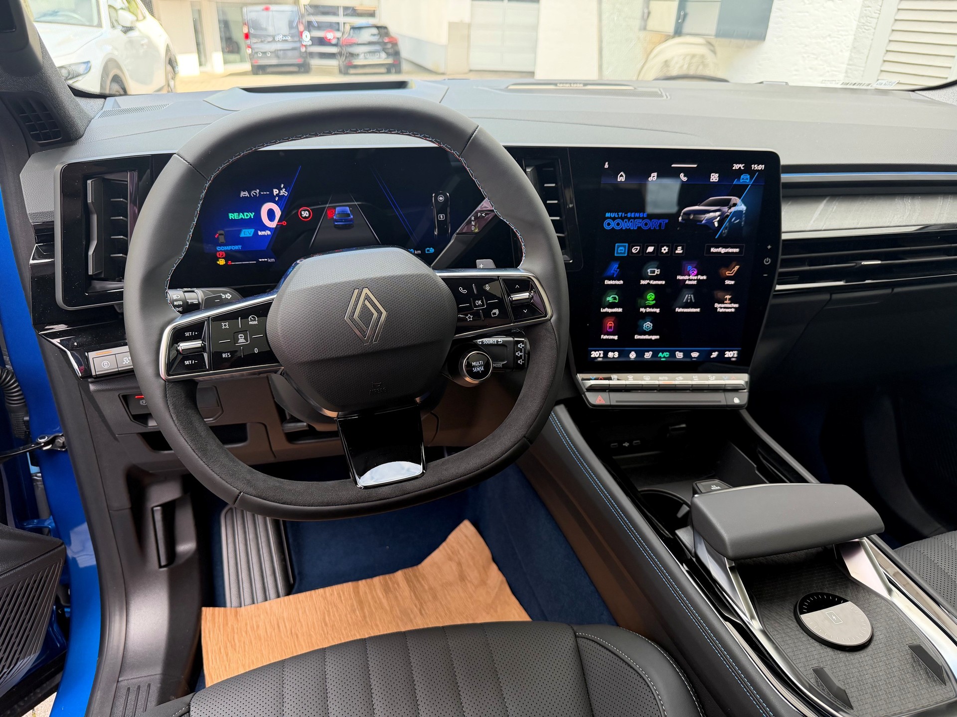 RENAULT Rafale 1.2 E-Tech Plug-in Hybrid 300 4x4 Atelier Alpine-image-6