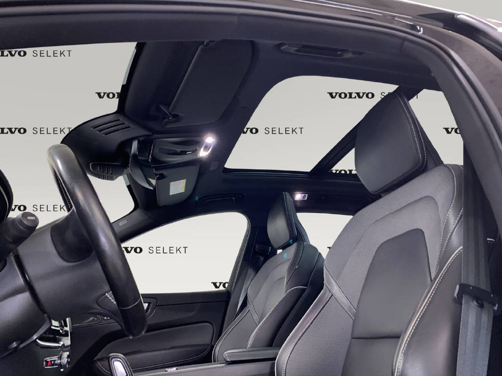 VOLVO XC60 2.0 T8 TE R-Design eAWD-image-6