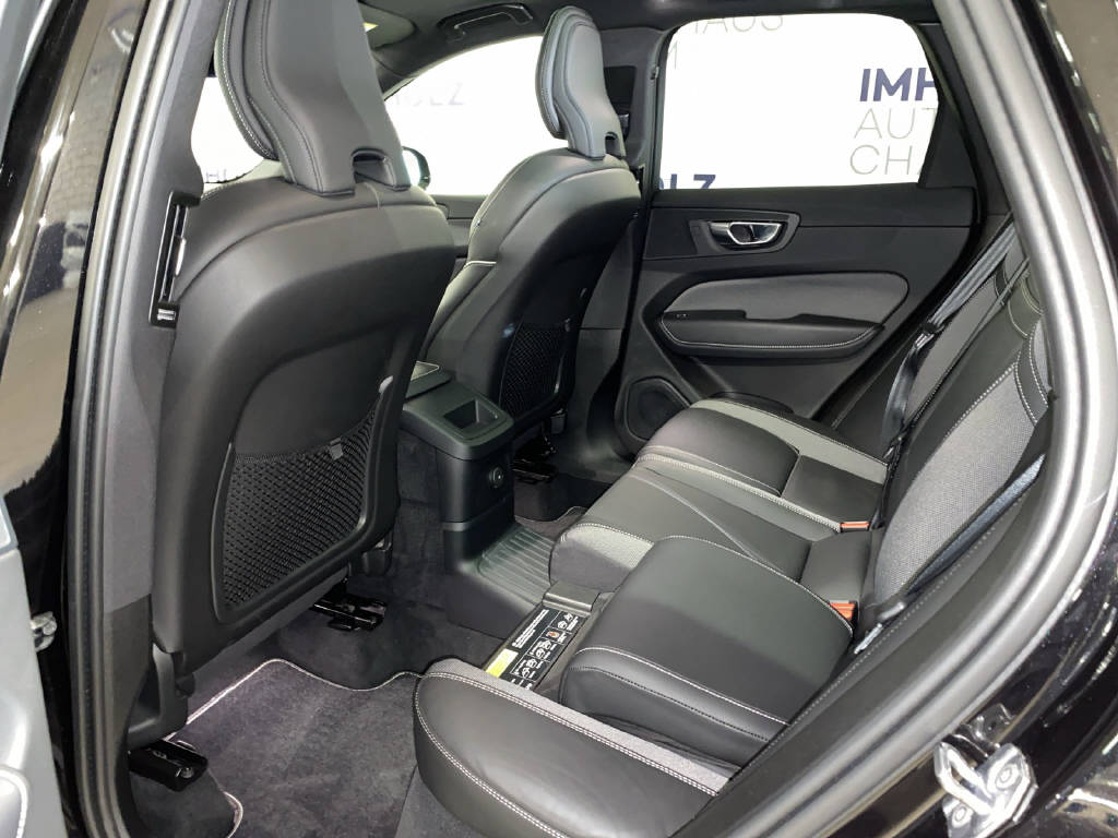 VOLVO XC60 2.0 T8 TE R-Design eAWD-image-16