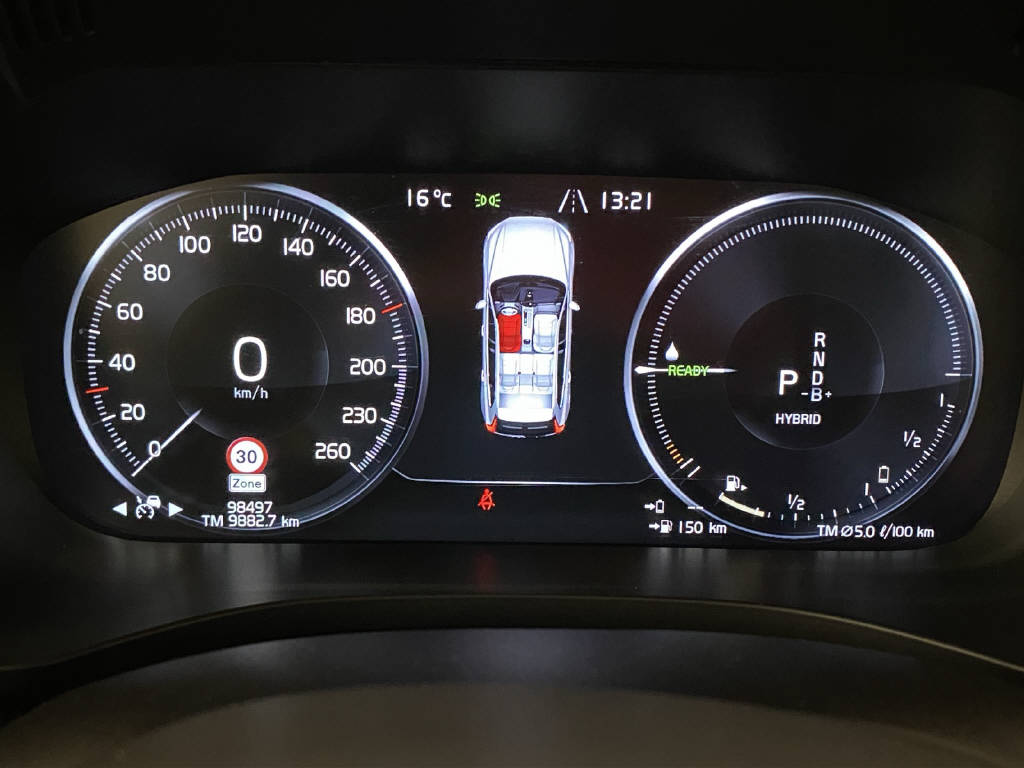 VOLVO XC60 2.0 T8 TE R-Design eAWD-image-8