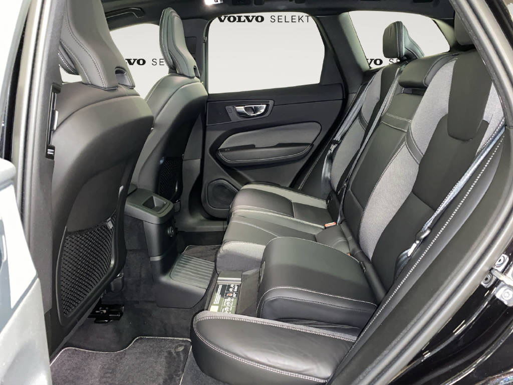 VOLVO XC60 2.0 T8 TE R-Design eAWD-image-12