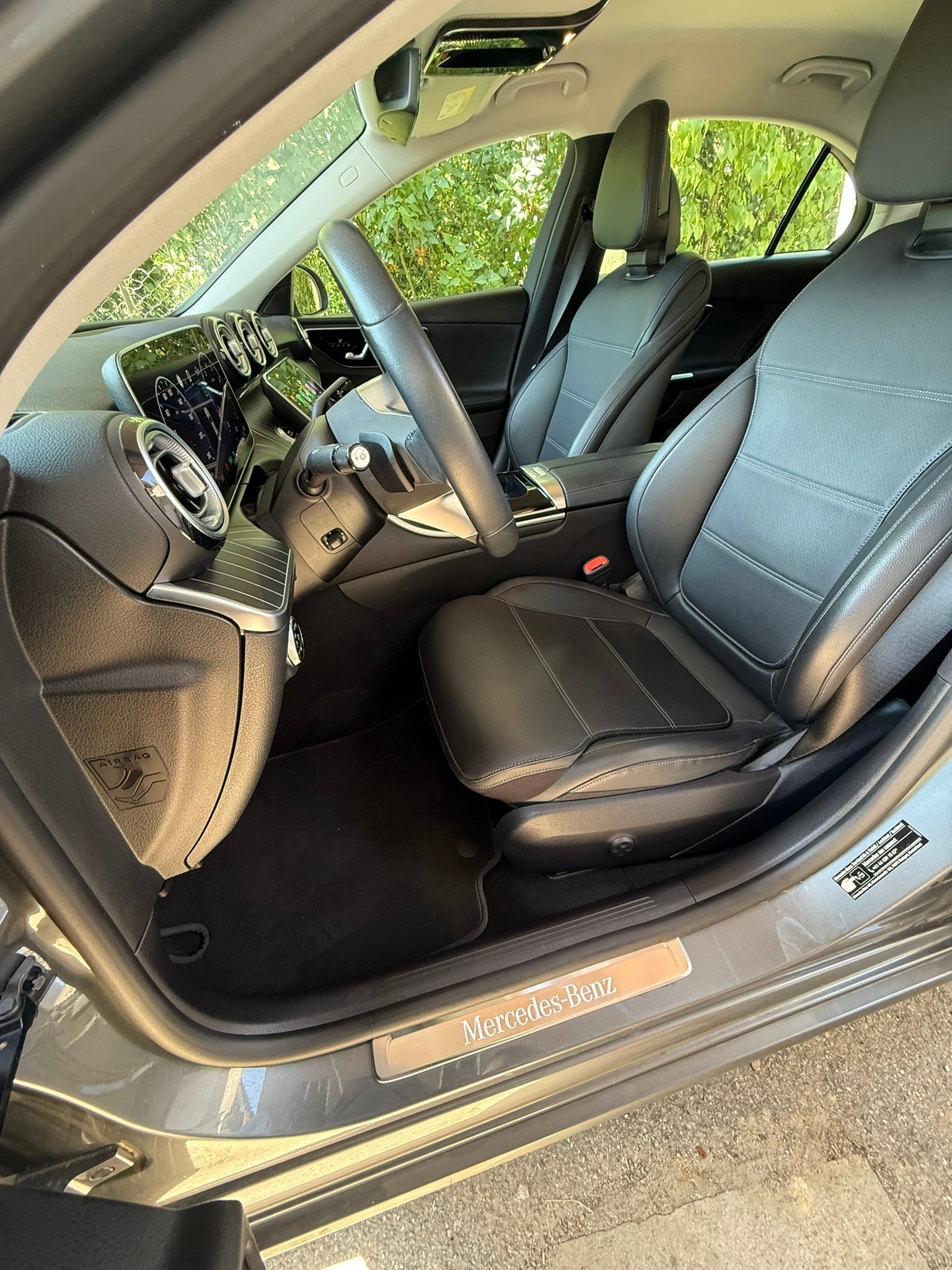 MERCEDES-BENZ Avantgarde Premium-image-4