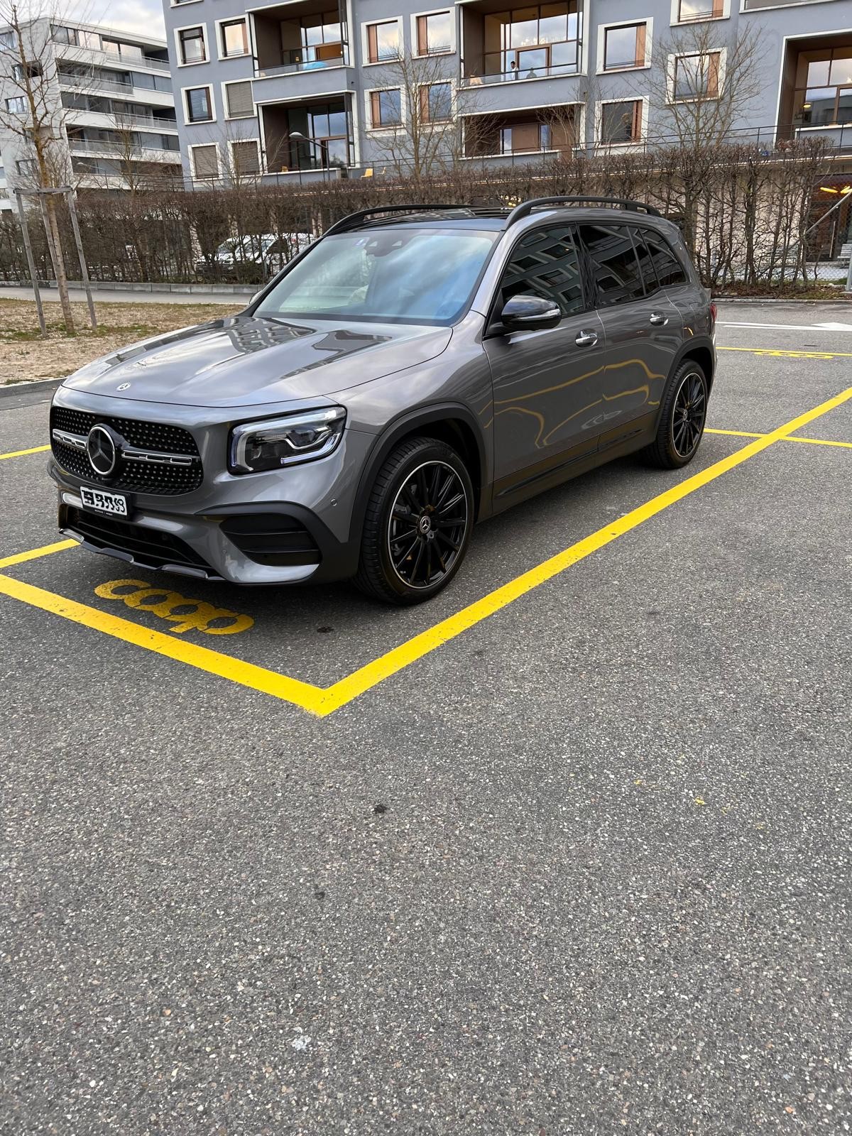 MERCEDES-BENZ GLB 200 AMG Line 7G-Tronic-image-0