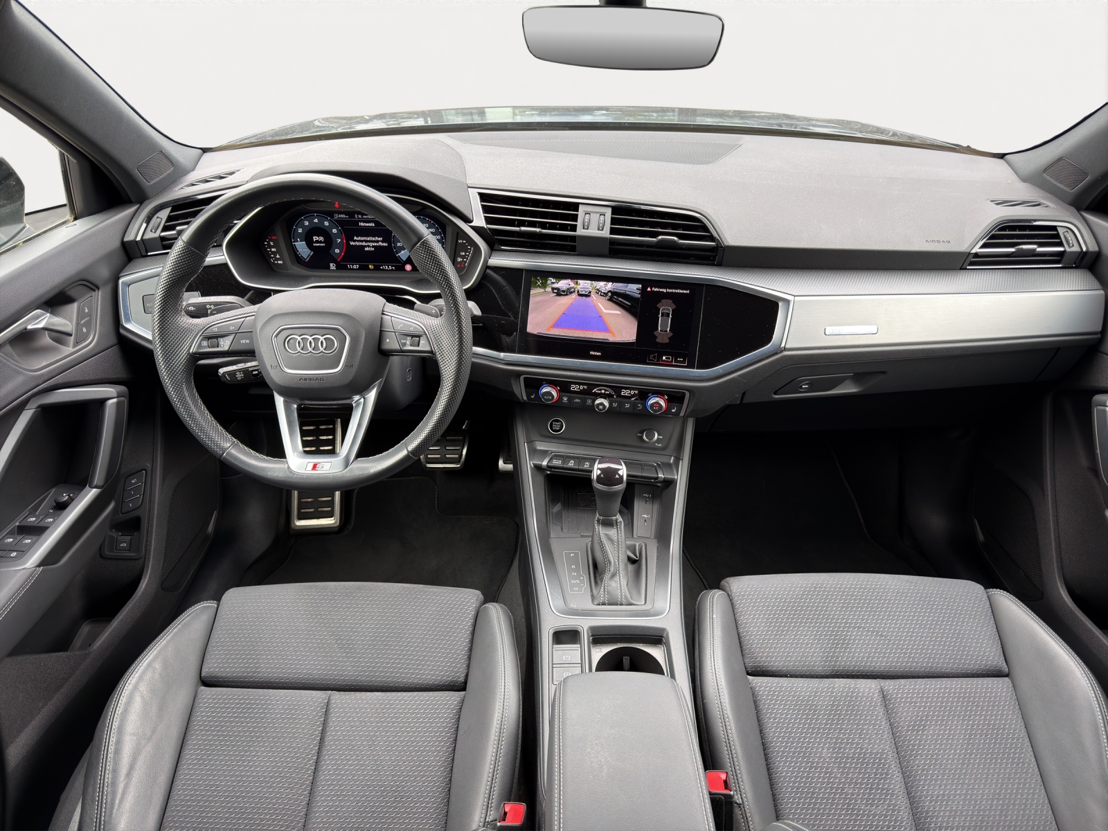 AUDI Q3 Sportback 35 TFSI S line Attraction 150PS-image-5