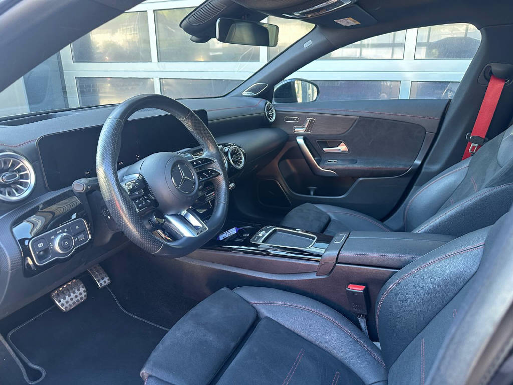 MERCEDES-BENZ CLA 35 AMG 4matic CH-Auto-image-5
