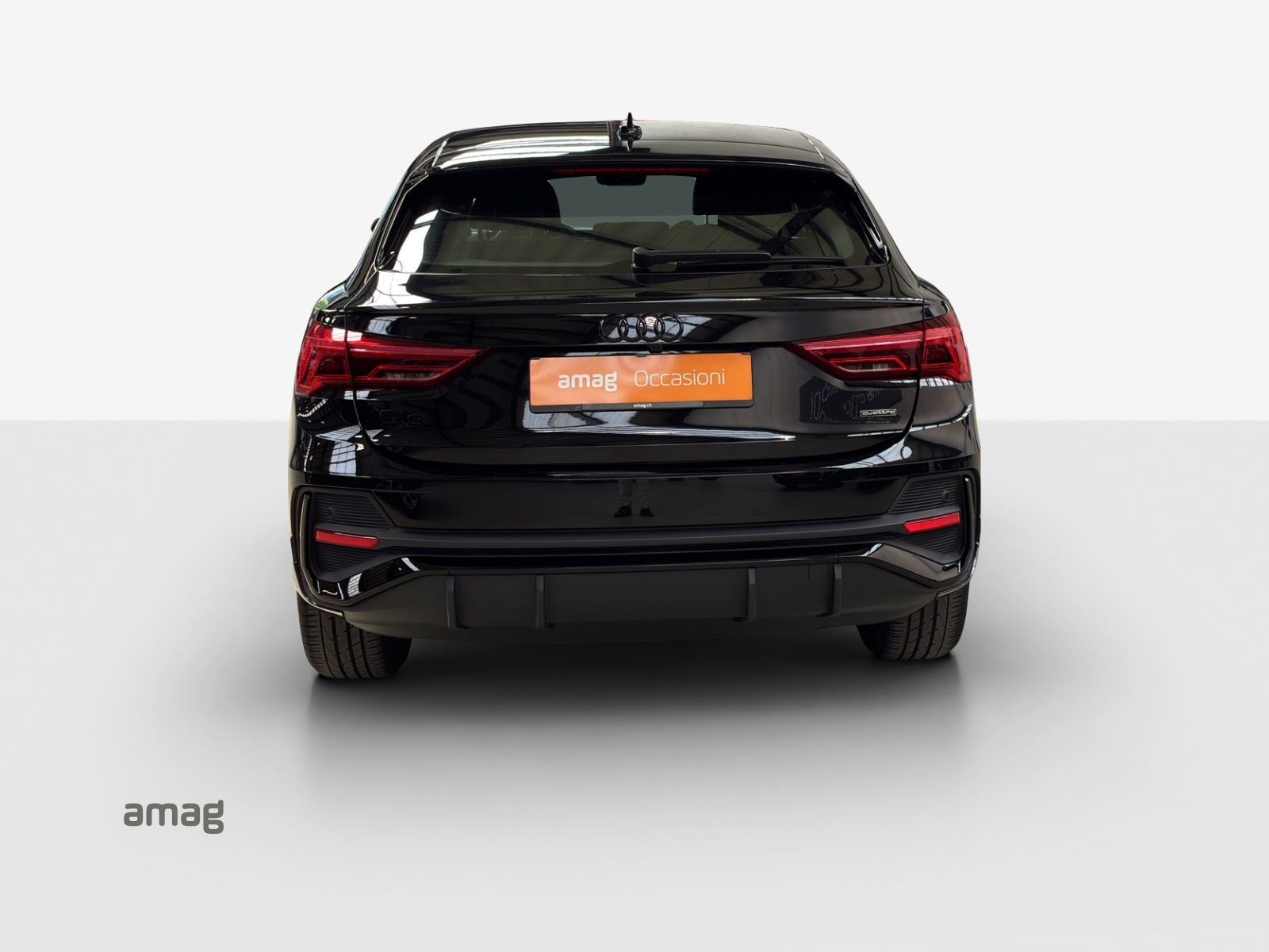 AUDI Q3 Sportback 35 TDI S line quattro S-tronic-image-3
