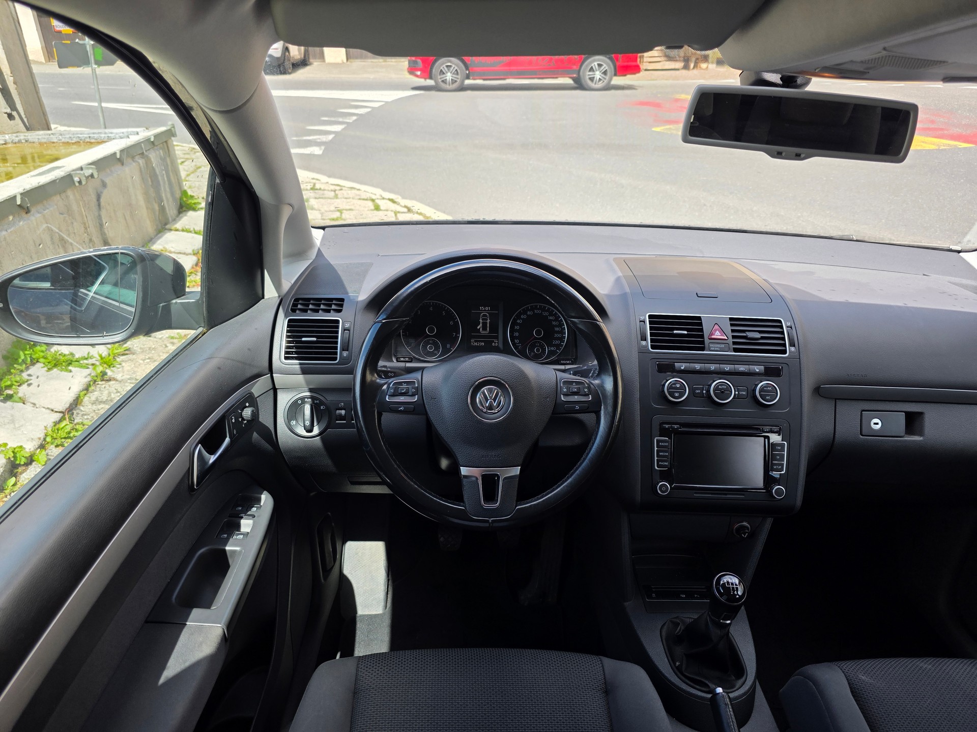VW Touran 1.2 TSI Trendline-image-6