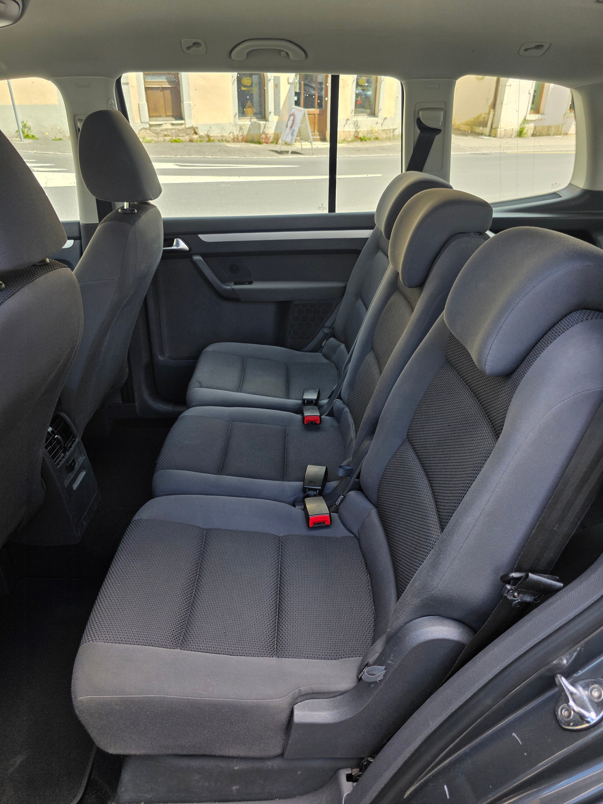 VW Touran 1.2 TSI Trendline-image-9