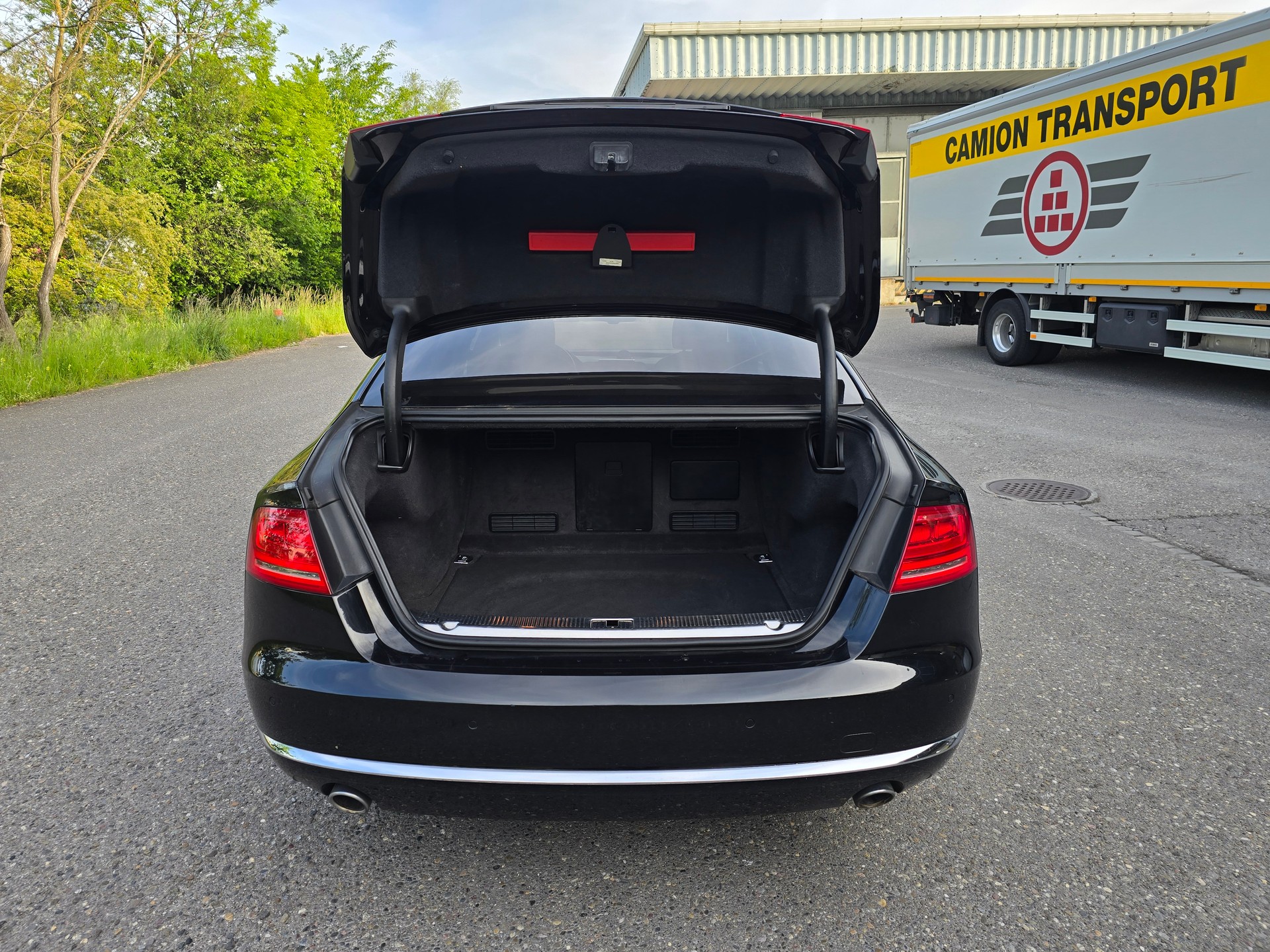 AUDI A8 3.0 TDI quattro tiptronic-image-6