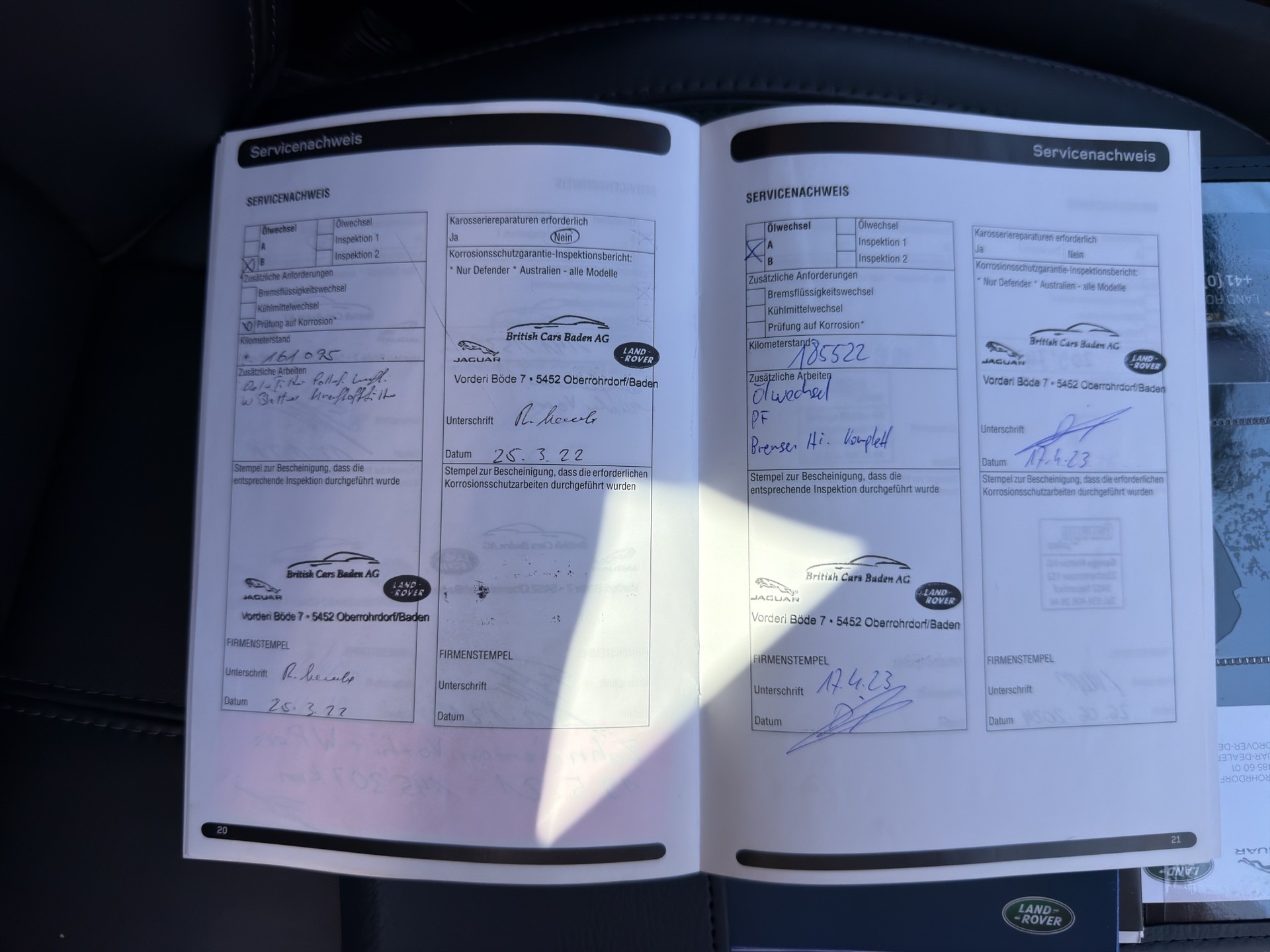 LAND ROVER Discovery 3.0 SDV6 HSE Automatic-image-18