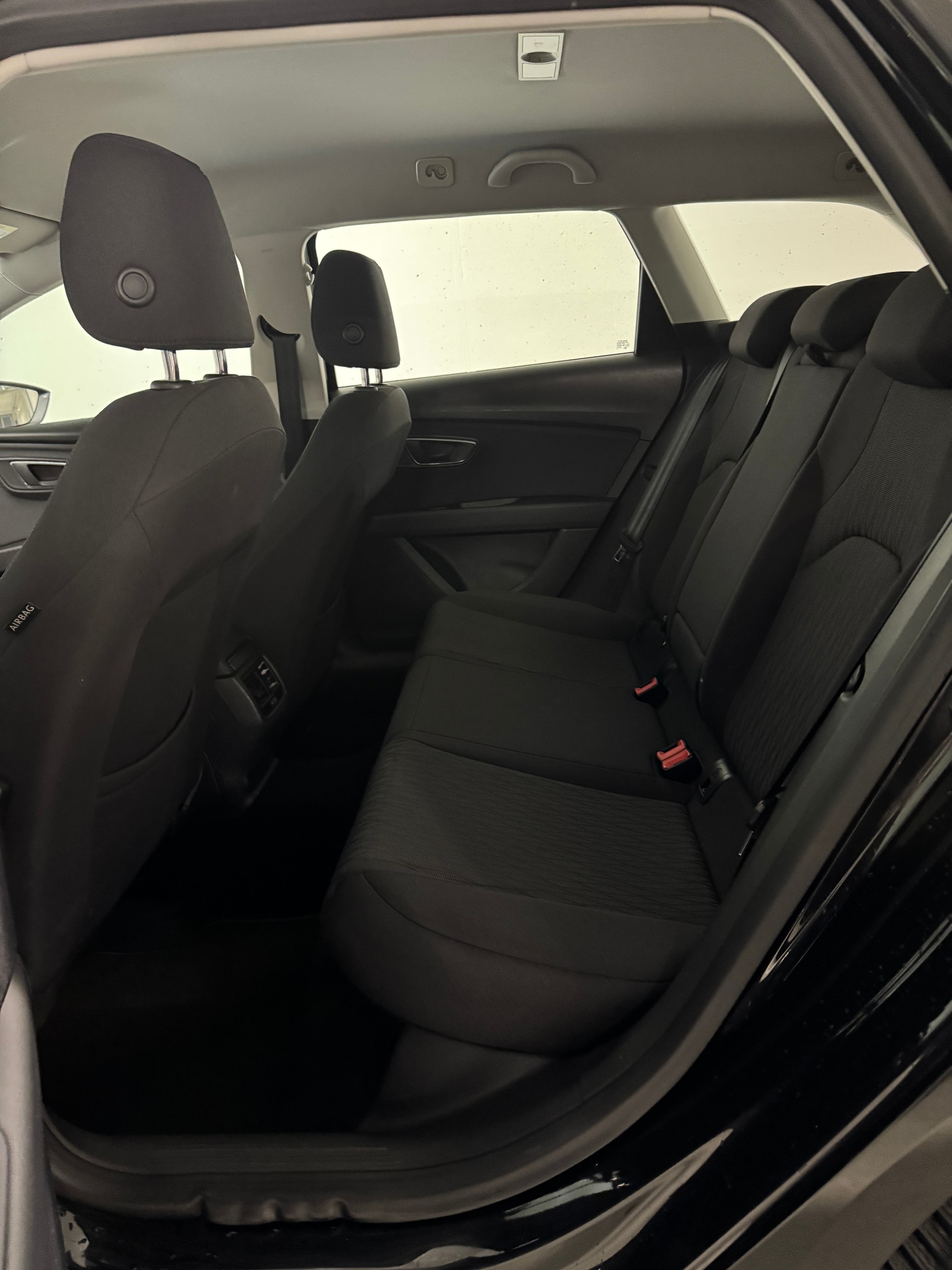 SEAT Leon ST 2.0 TDI Style DSG *AHK*-image-9