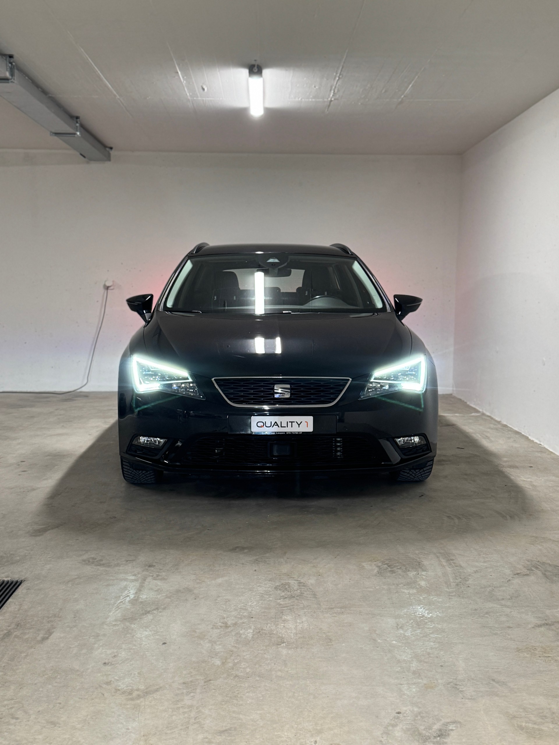 SEAT Leon ST 2.0 TDI Style DSG *AHK*-image-1