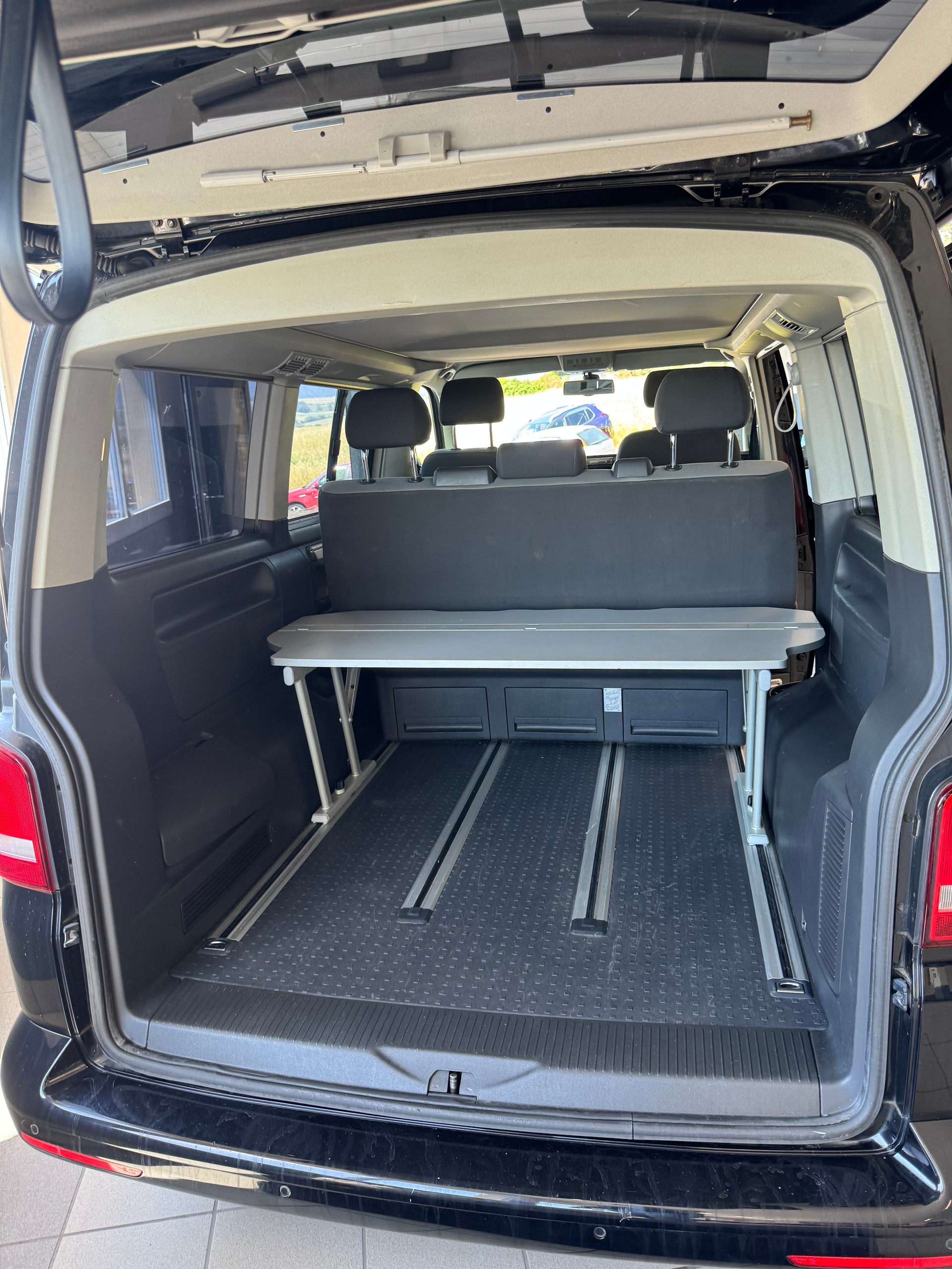 VW T5 California 2.0 TDI Beach Travel-image-9