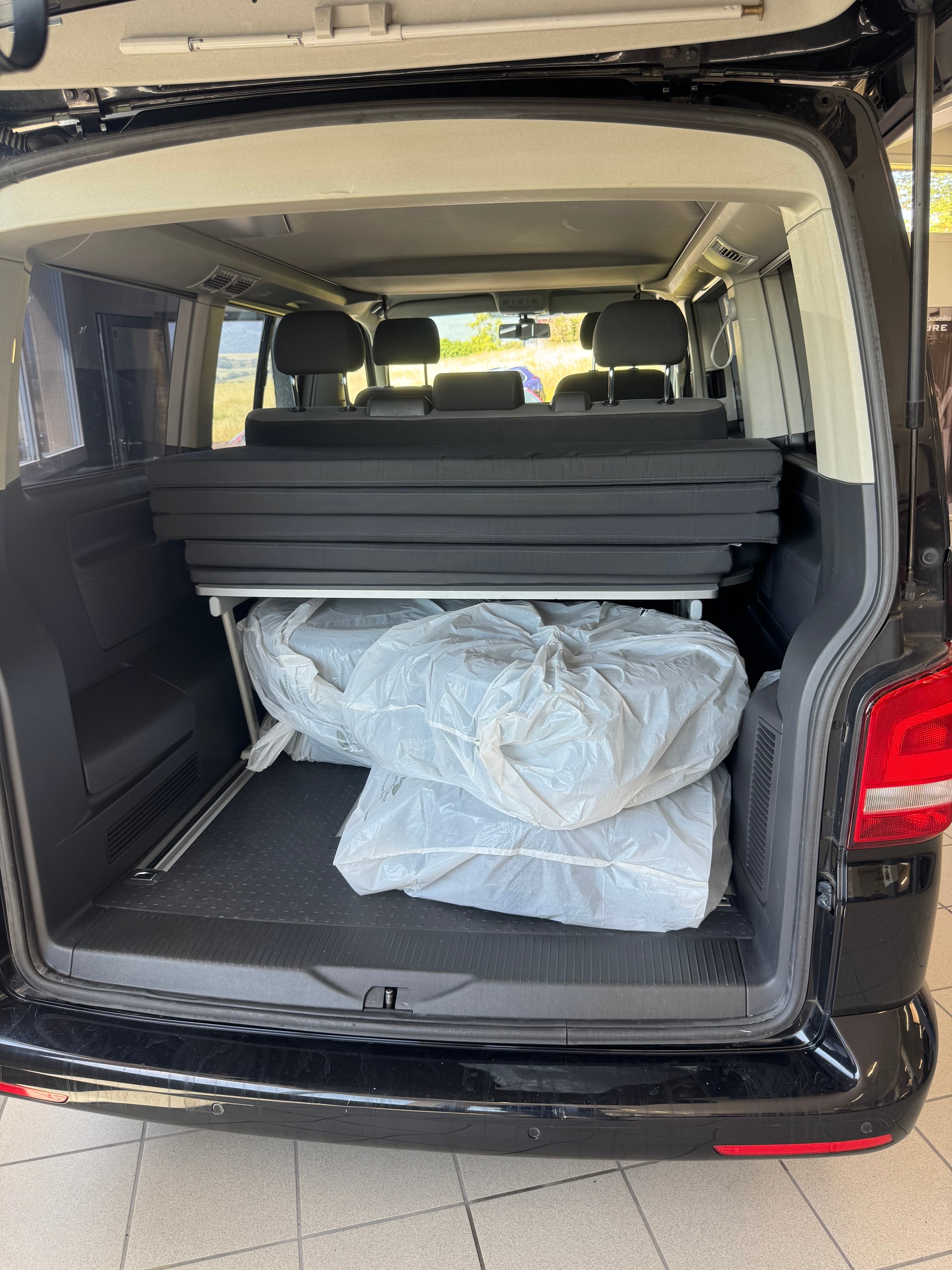 VW T5 California 2.0 TDI Beach Travel-image-5