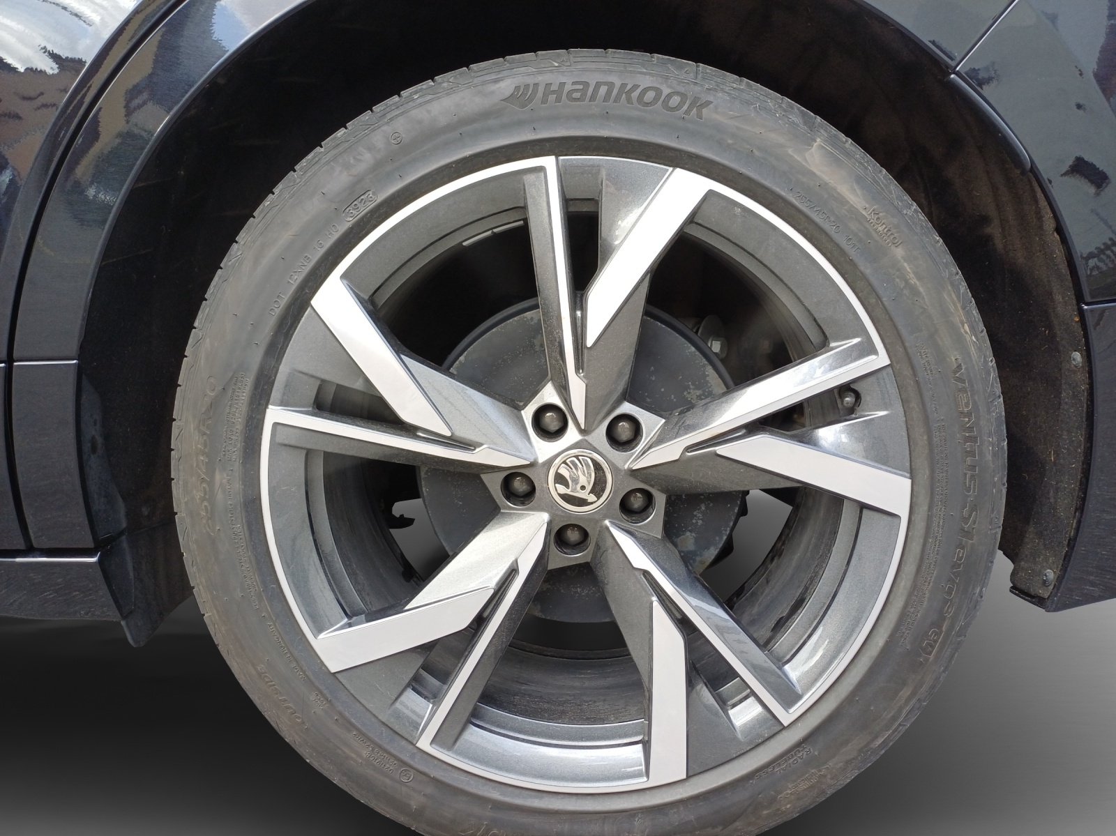 SKODA Enyaq 85x Sportline 4x4-image-14