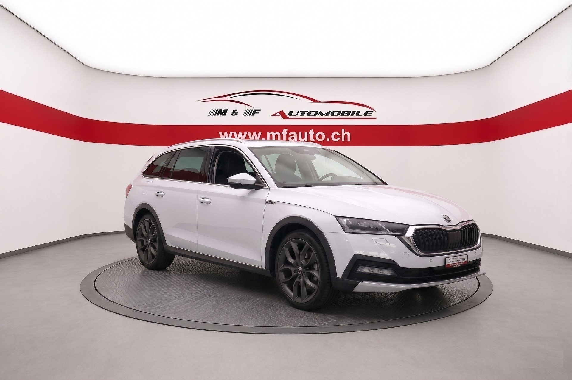 SKODA Octavia Scout 2.0 TDI 4x4 DSG-image-1