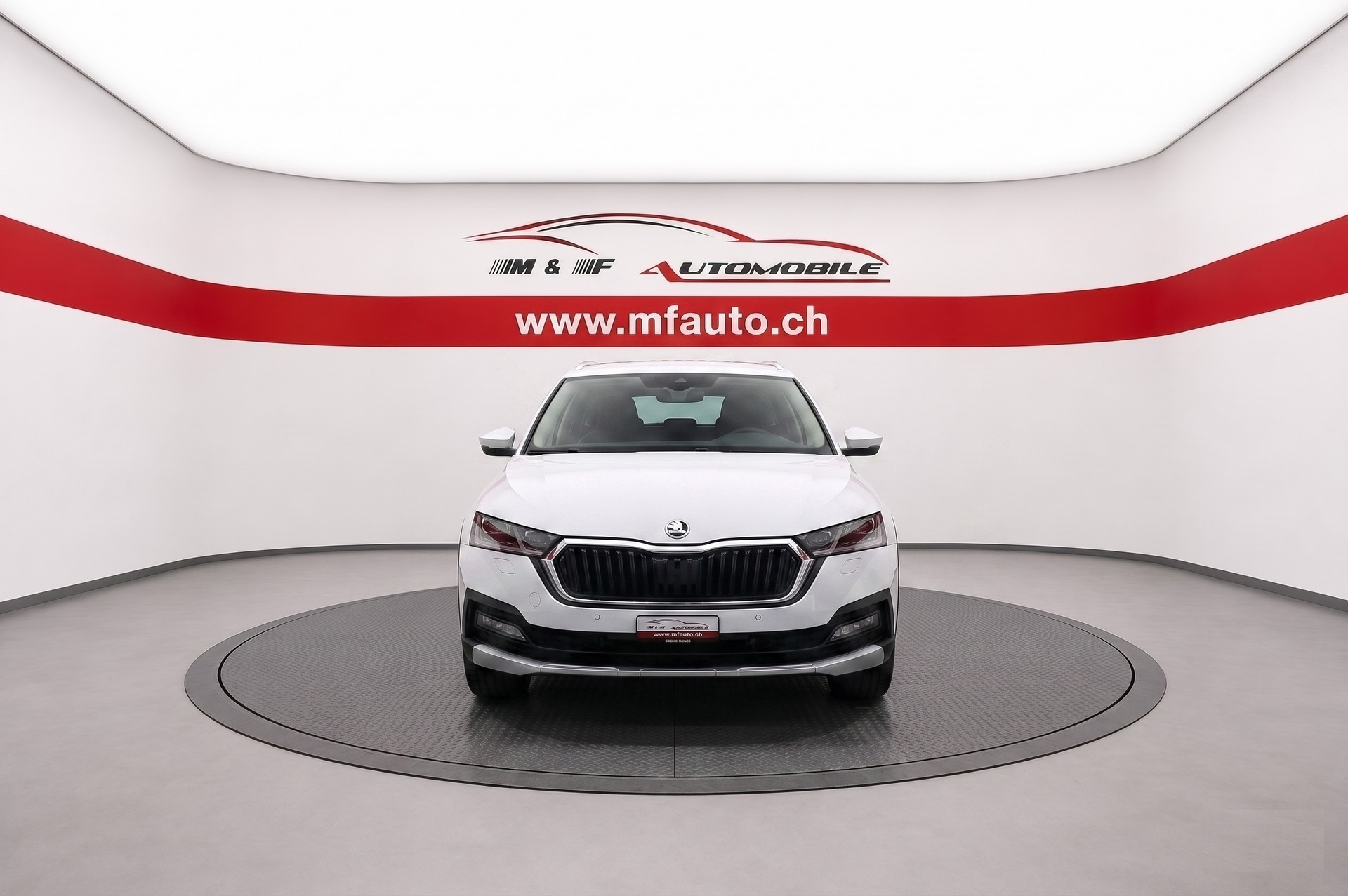 SKODA Octavia Scout 2.0 TDI 4x4 DSG-image-2