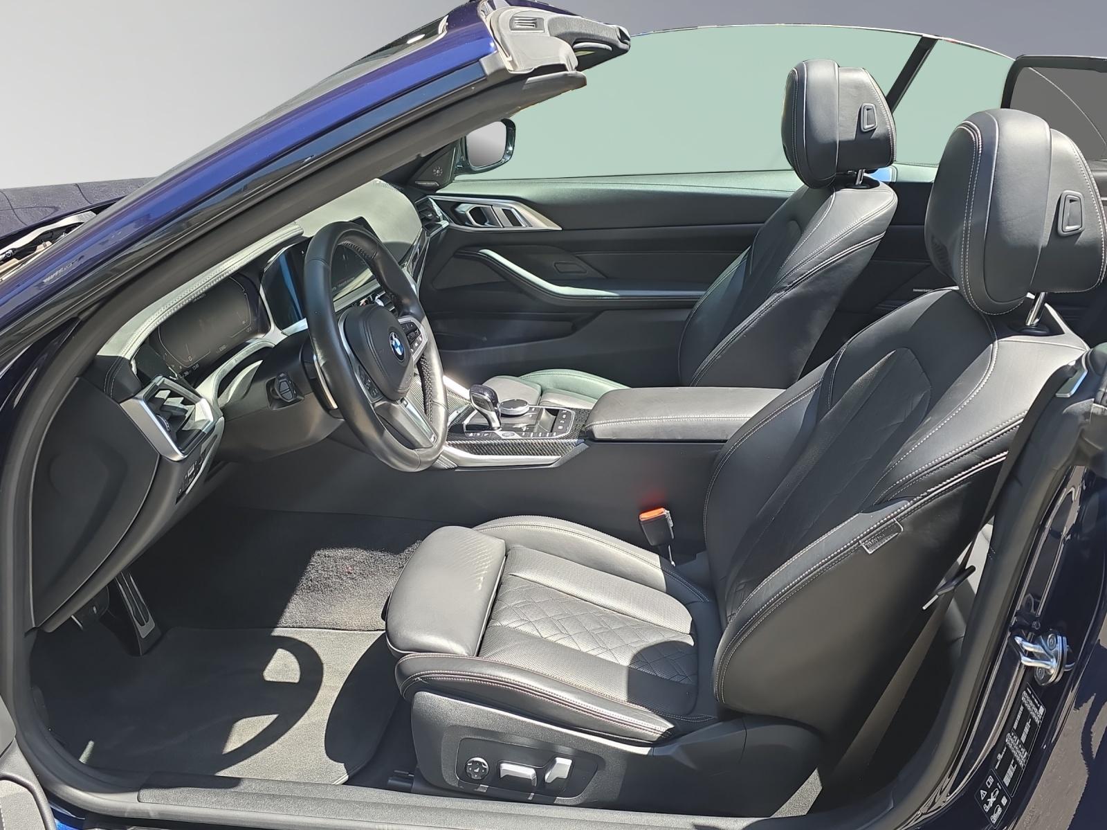 BMW M440i xDrive Cabrio-image-11