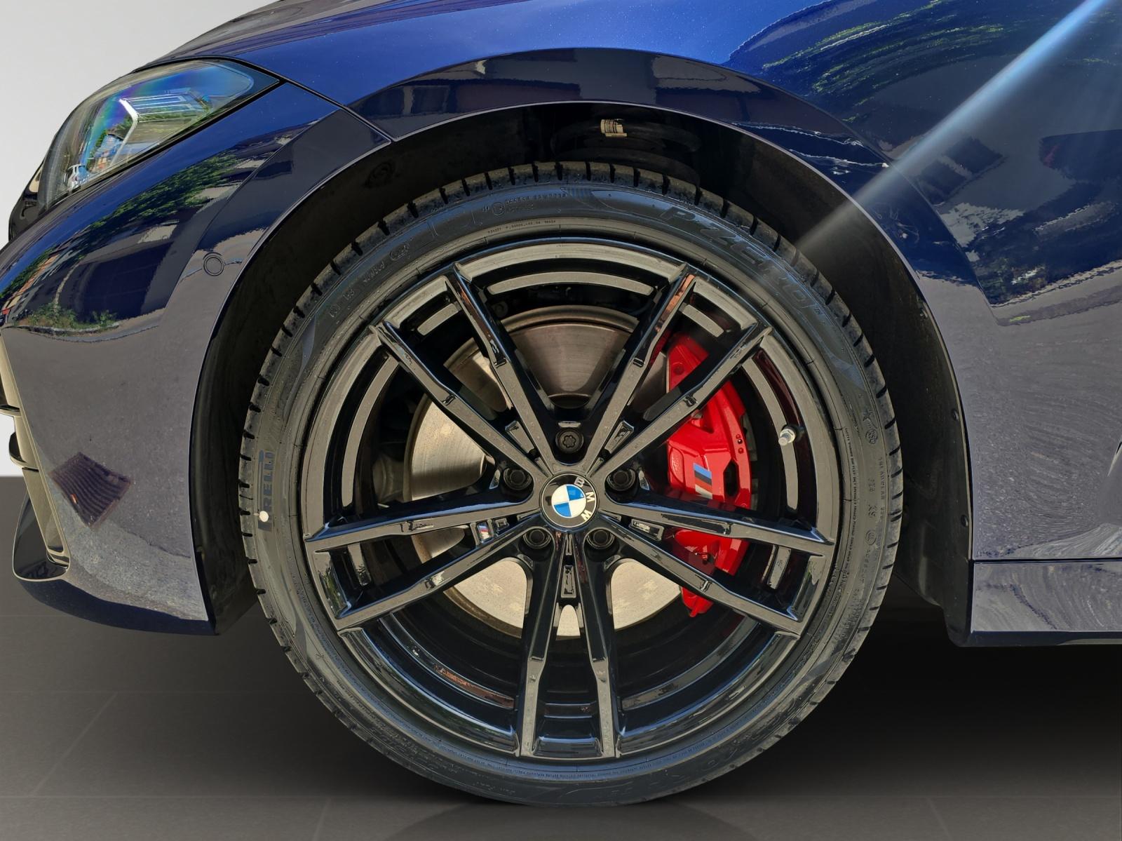 BMW M440i xDrive Cabrio-image-18
