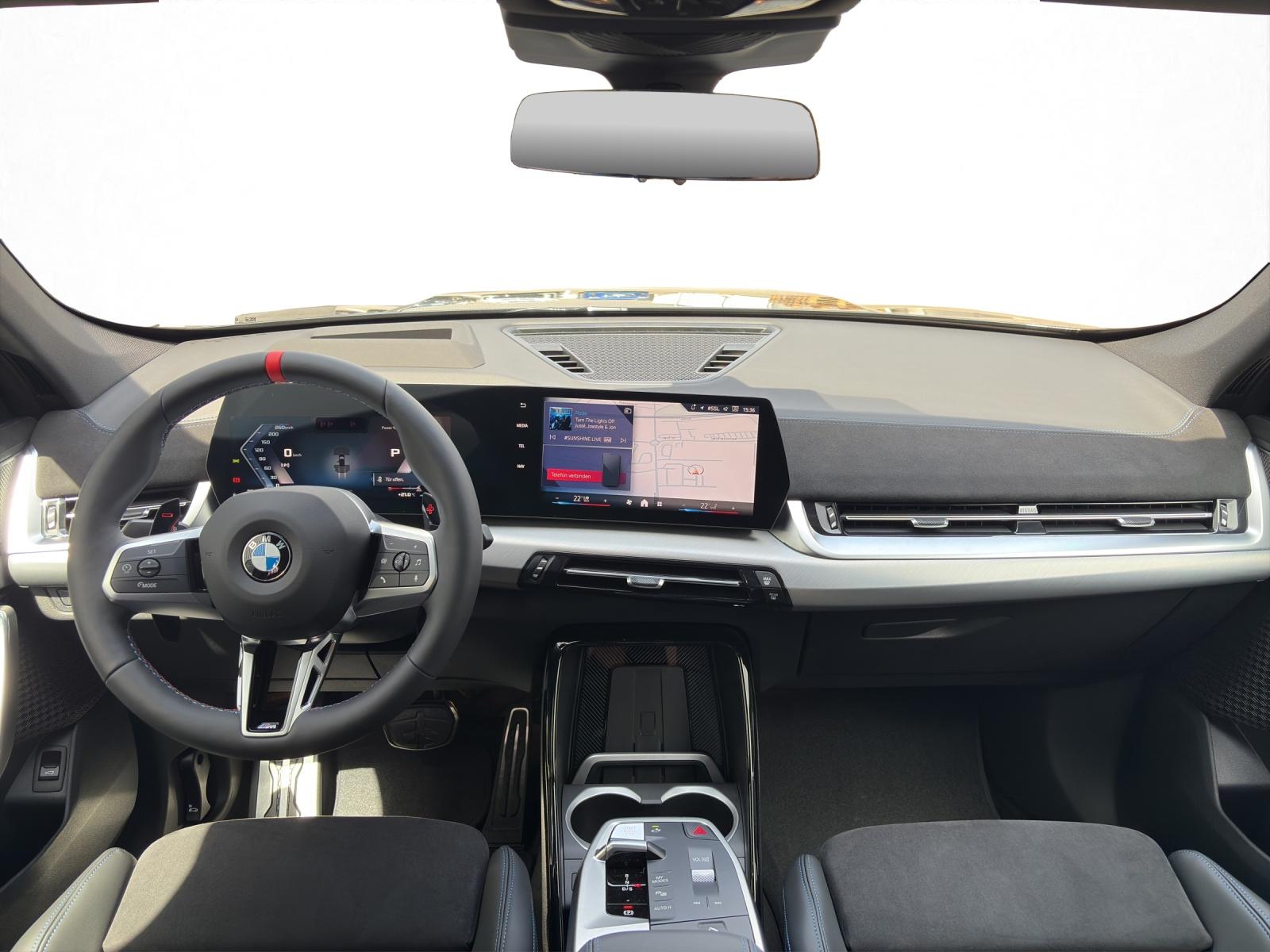BMW X1 M35i-image-12