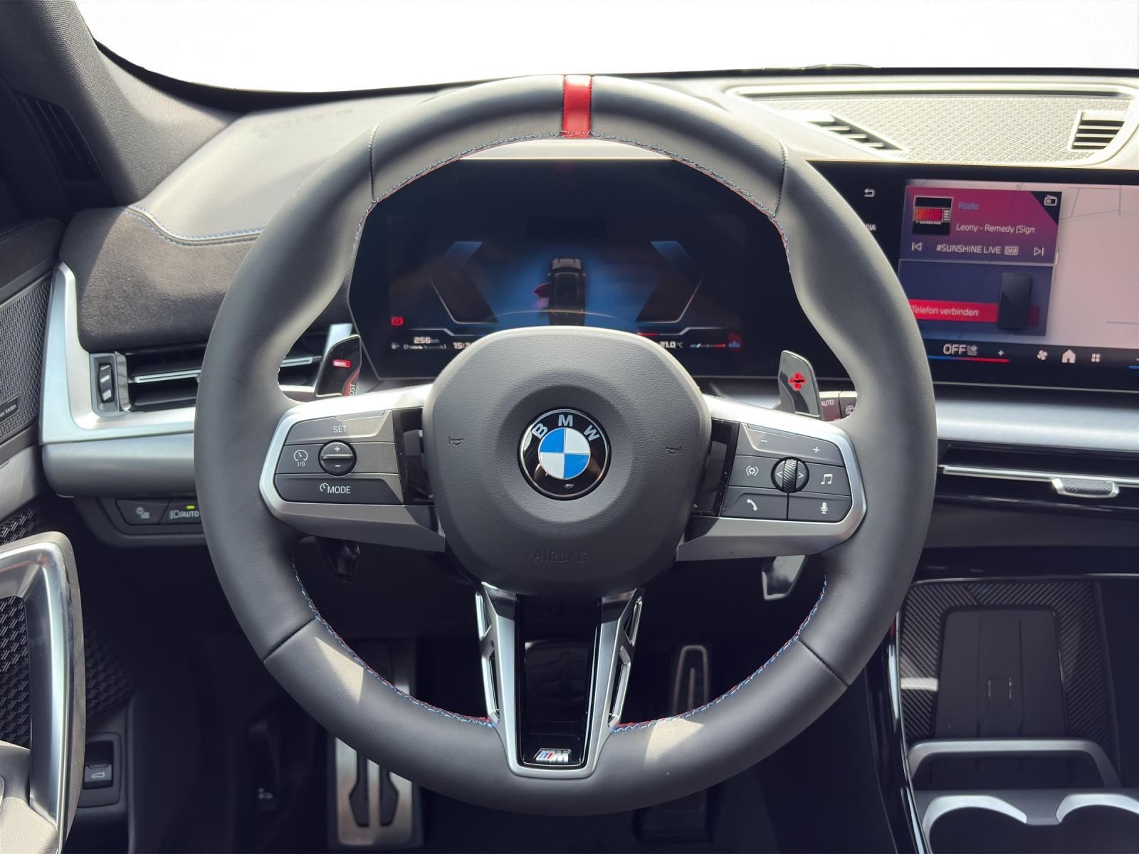 BMW X1 M35i-image-10