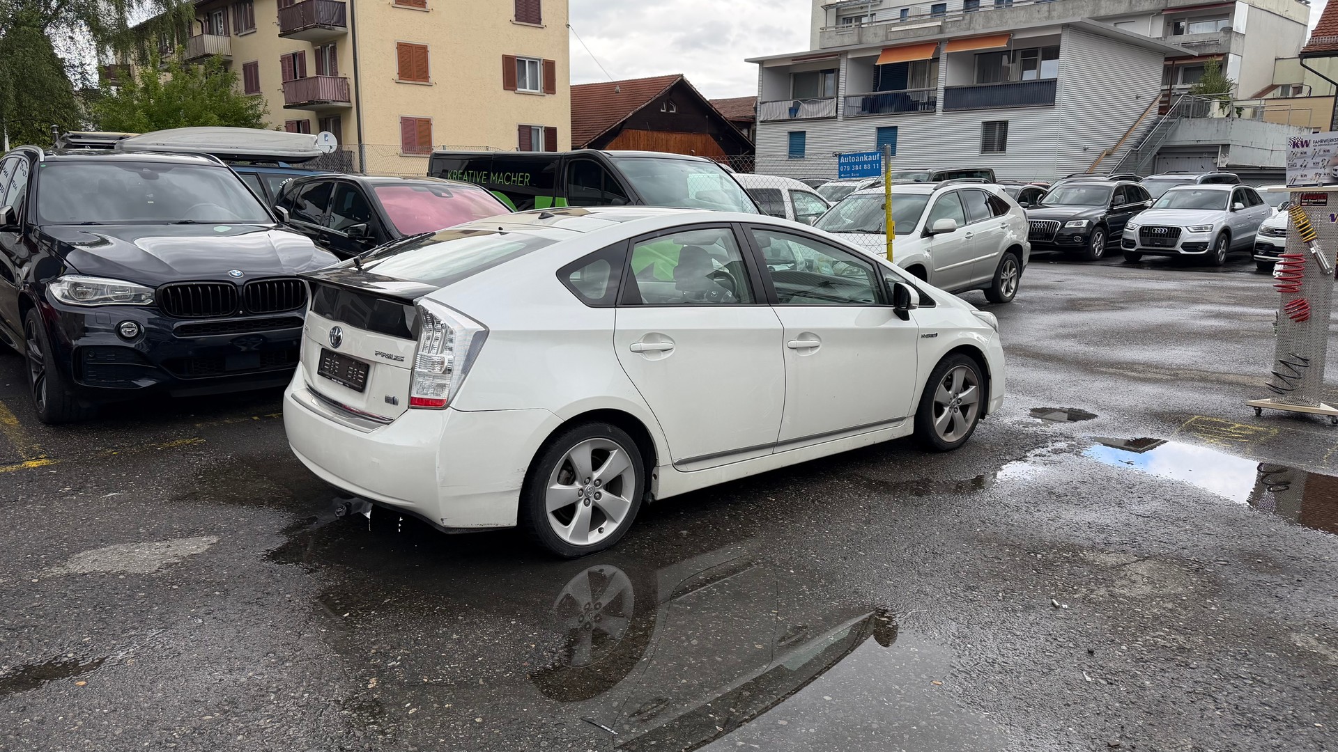TOYOTA Prius 1.8 16V HSD Sol Premium-image-2
