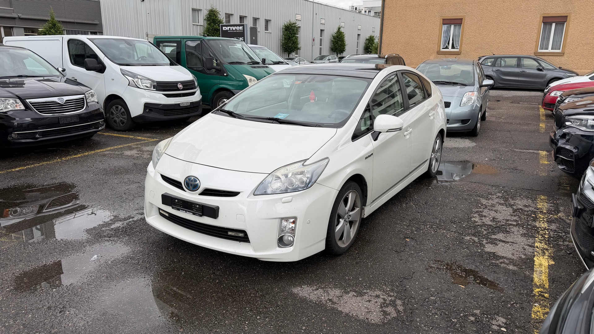 TOYOTA Prius 1.8 16V HSD Sol Premium-image-0