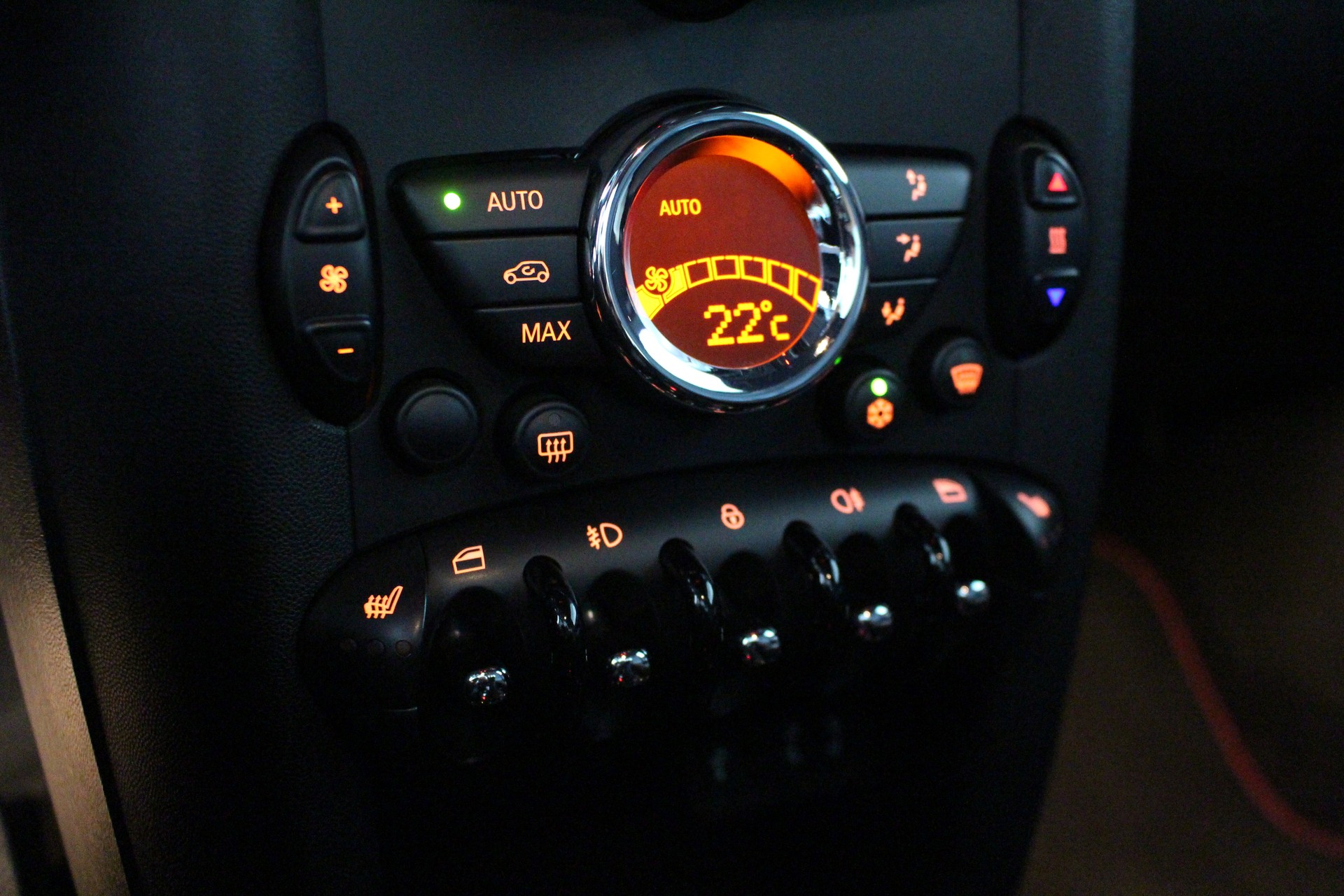 MINI Clubman R55 1.6i Cooper-image-16
