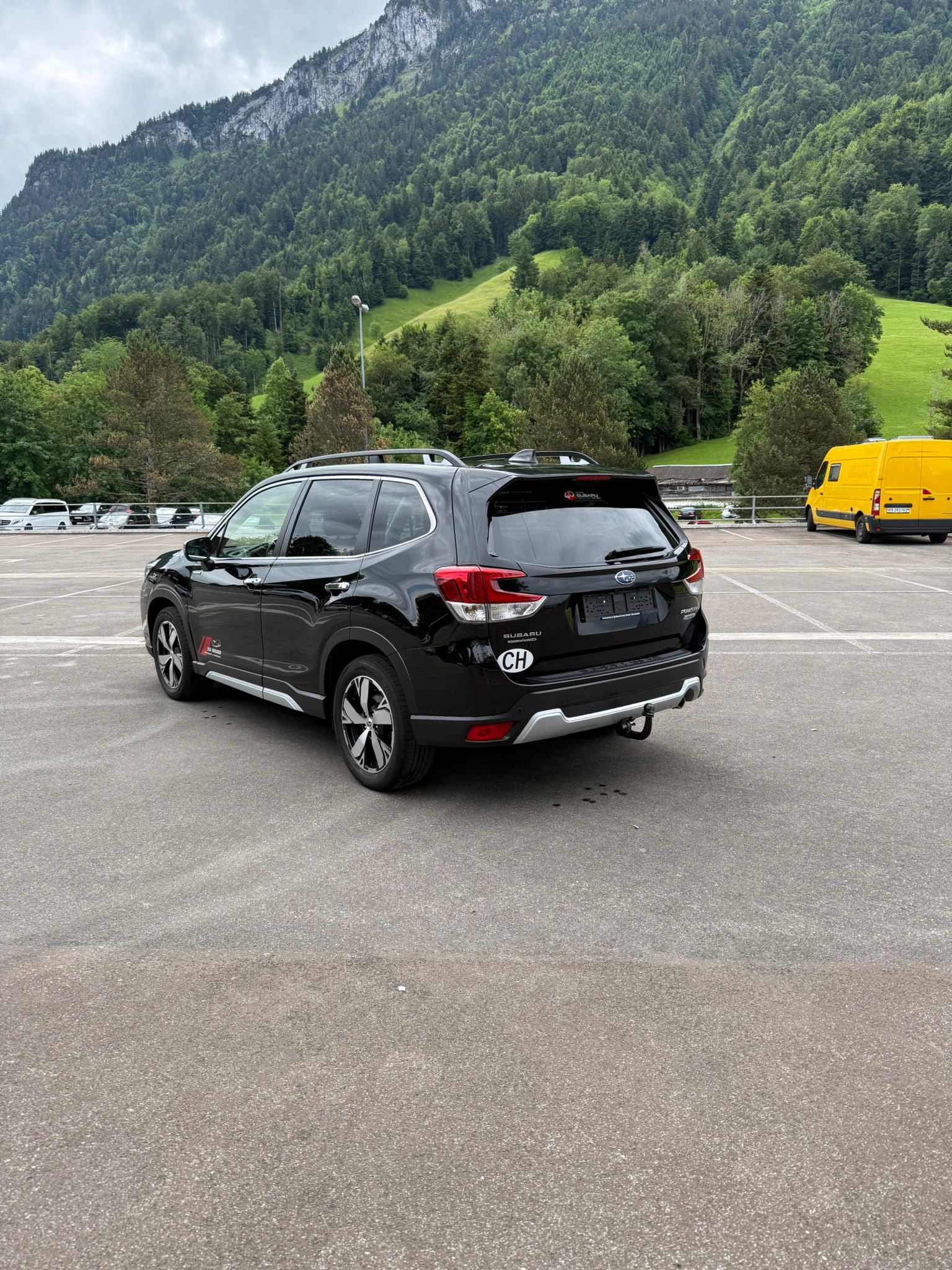 SUBARU 2.0i e-Boxer Luxury-image-1