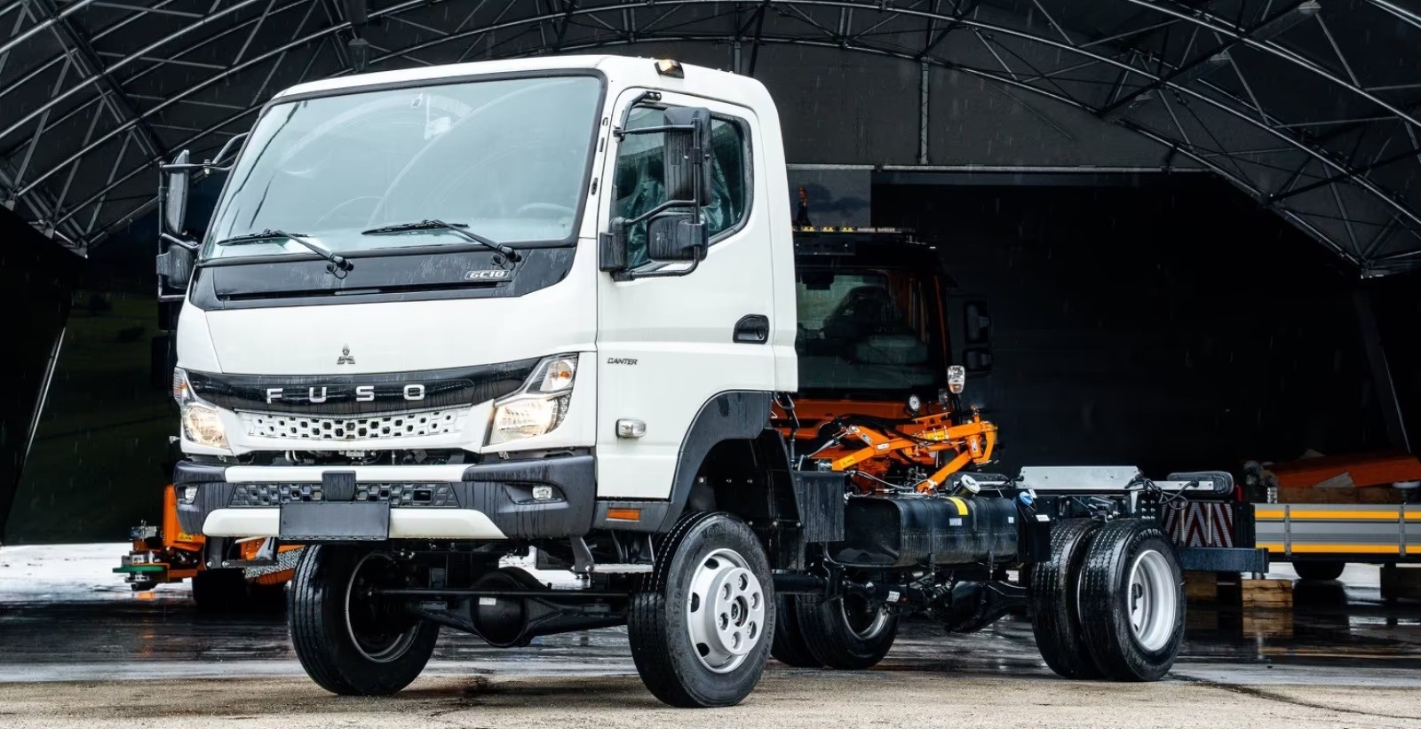 MITSUBISHI FUSO 6C18 4WD