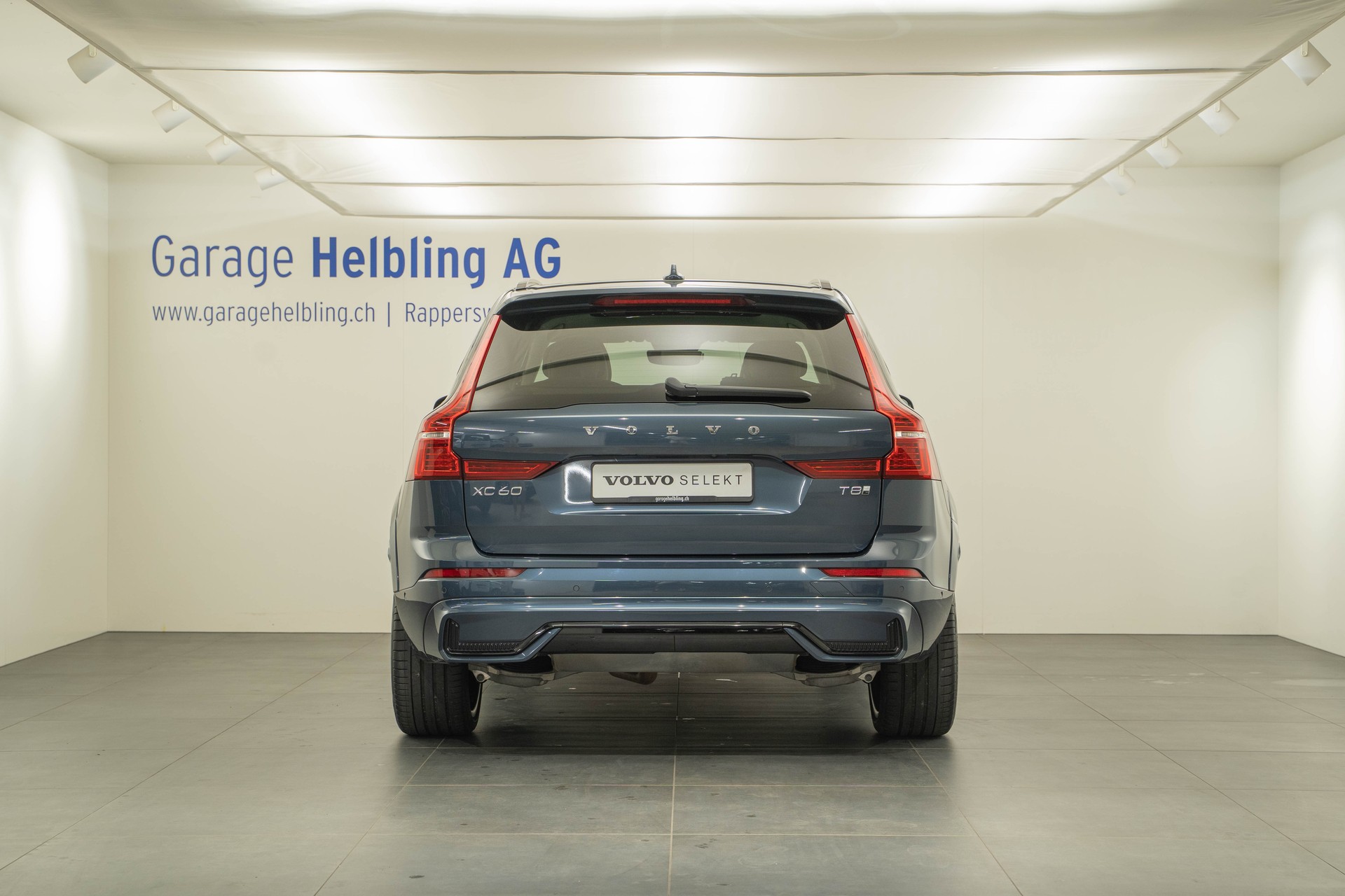 VOLVO XC60 2.0 T8 TE XCLUSIVE Ultra Dark eAWD-image-3
