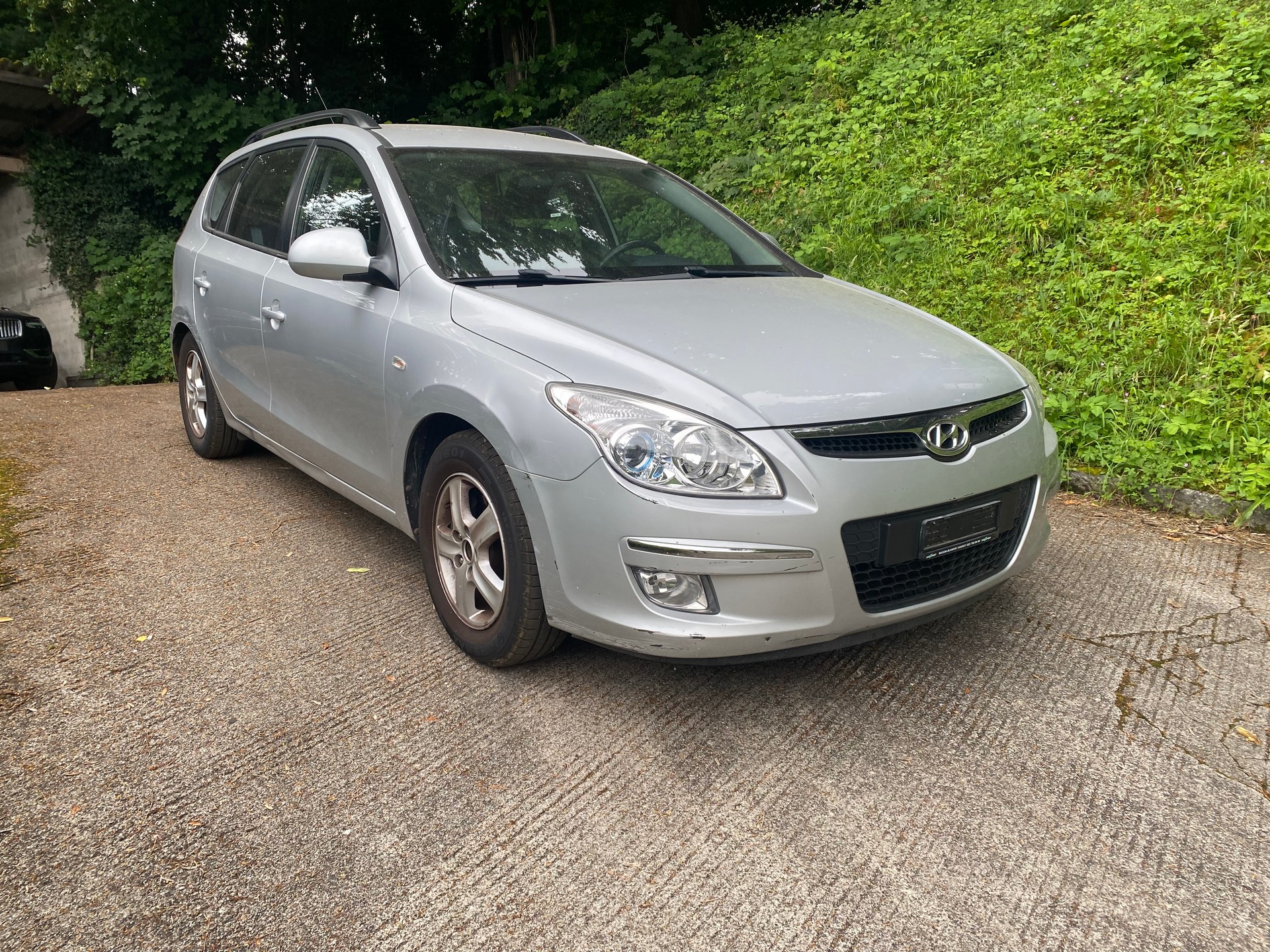 HYUNDAI i30 Wagon 1.6 CRDi Style Automatic-image-0