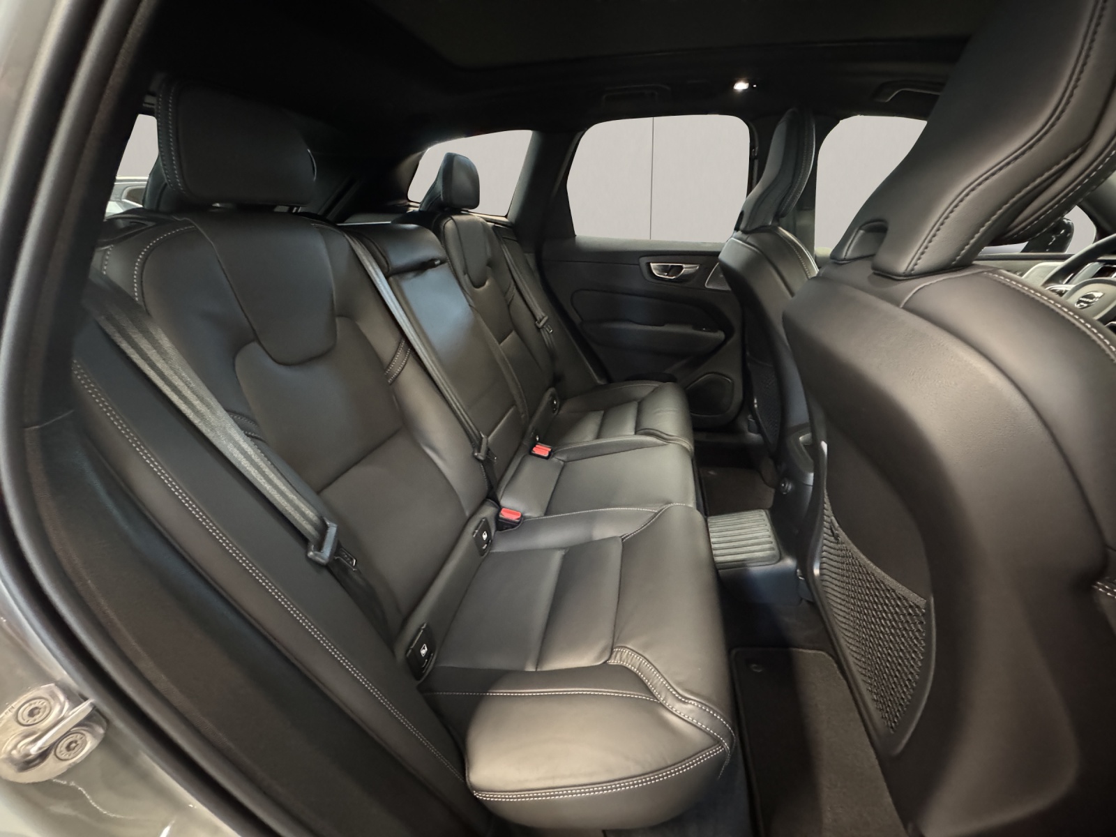 VOLVO XC60 2.0 T8 TE Black Edition eAWD-image-14