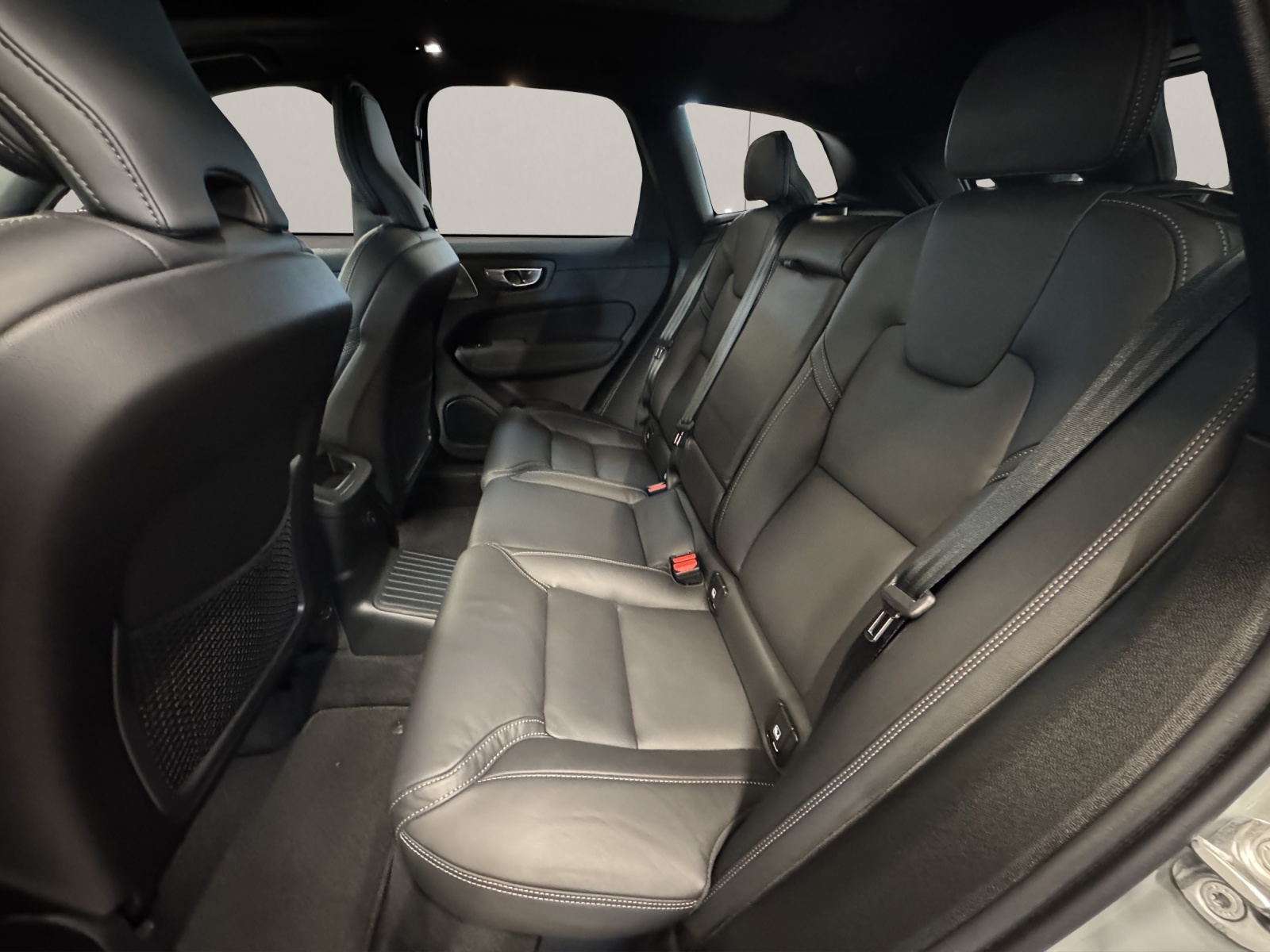 VOLVO XC60 2.0 T8 TE Black Edition eAWD-image-13