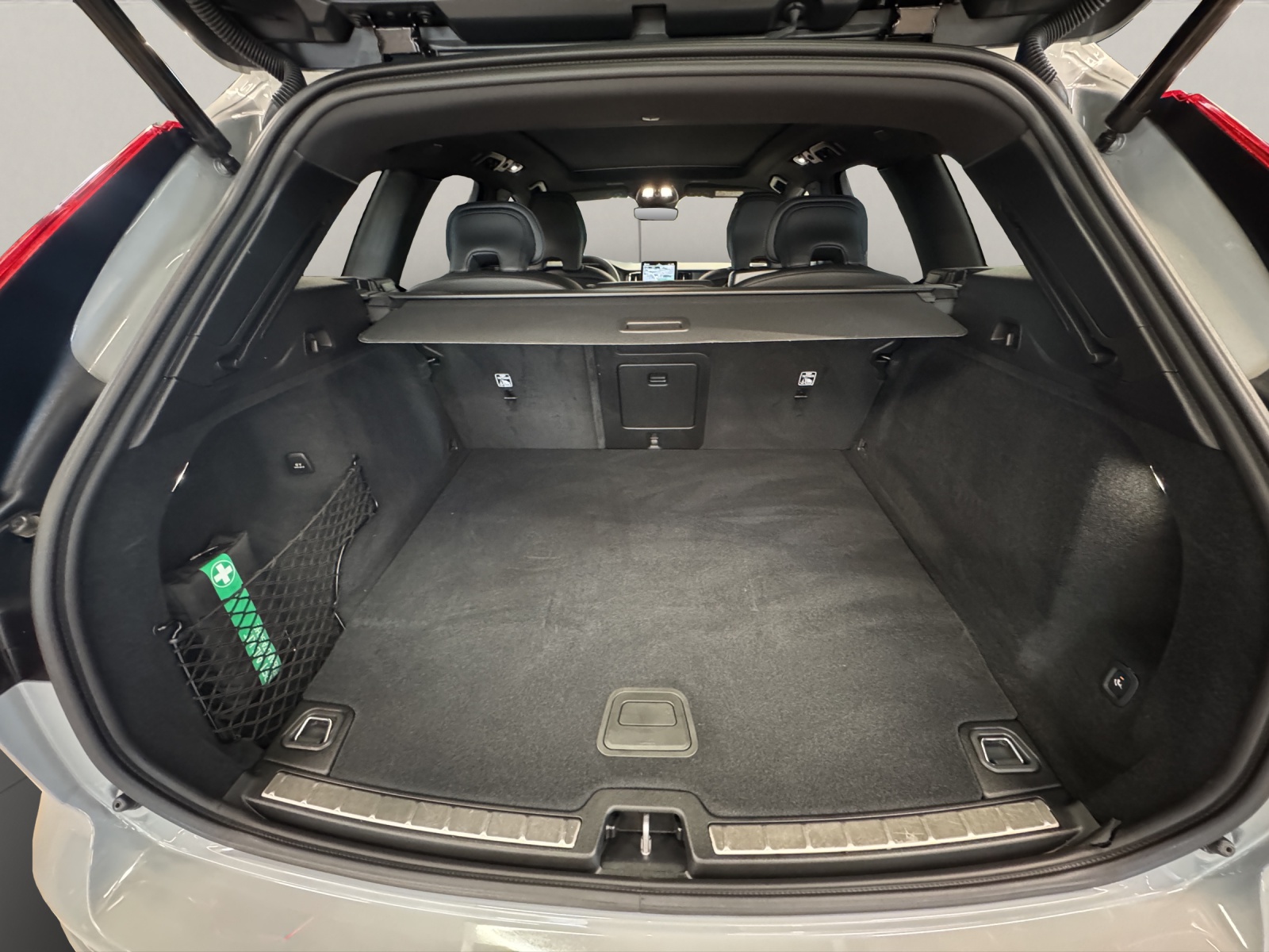 VOLVO XC60 2.0 T8 TE Black Edition eAWD-image-15