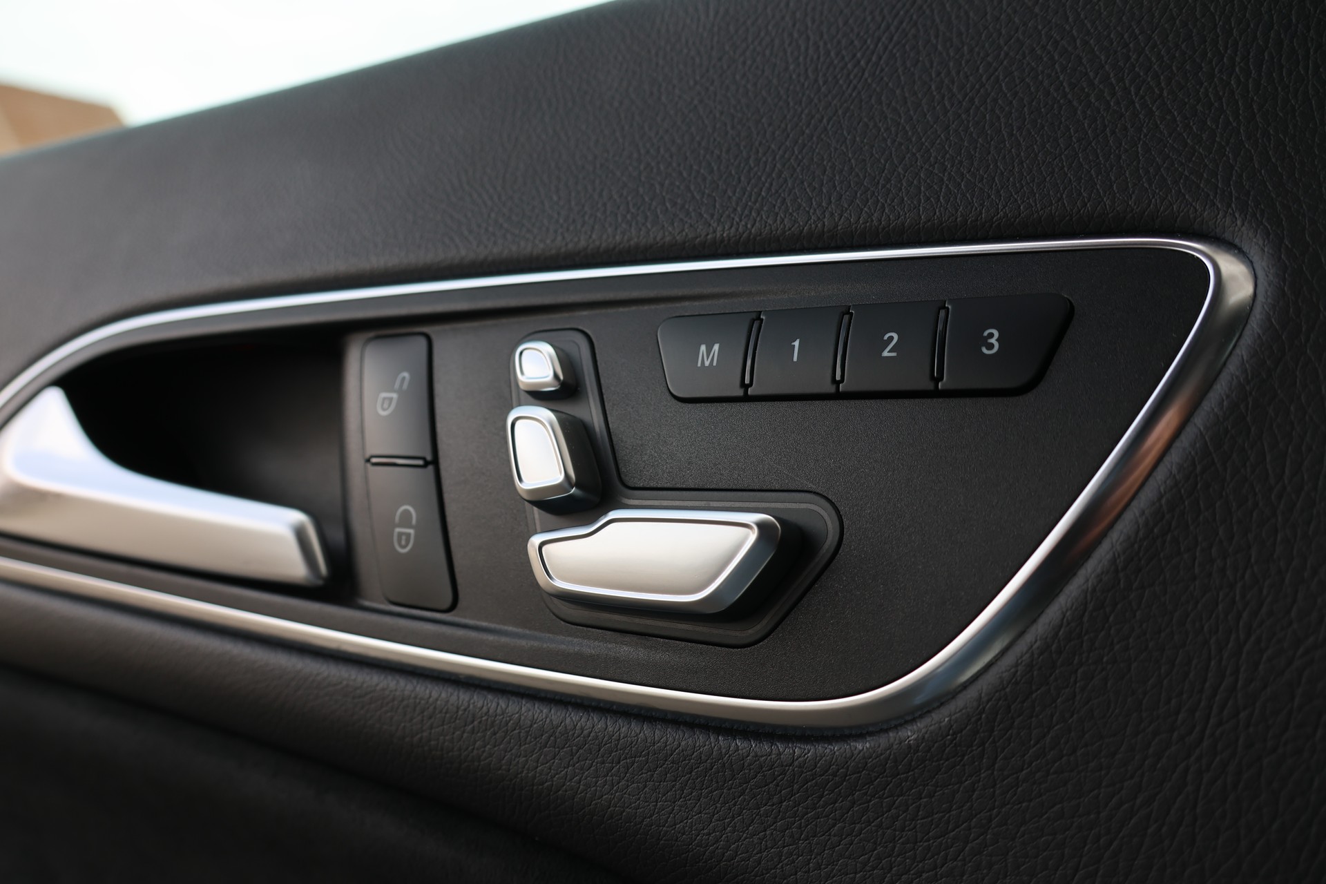 MERCEDES-BENZ CLA Shooting Brake 250 Sport 4Matic 7G-DCT (CH)-image-11