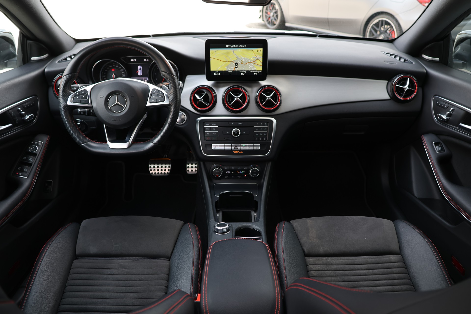 MERCEDES-BENZ CLA Shooting Brake 250 Sport 4Matic 7G-DCT (CH)-image-15
