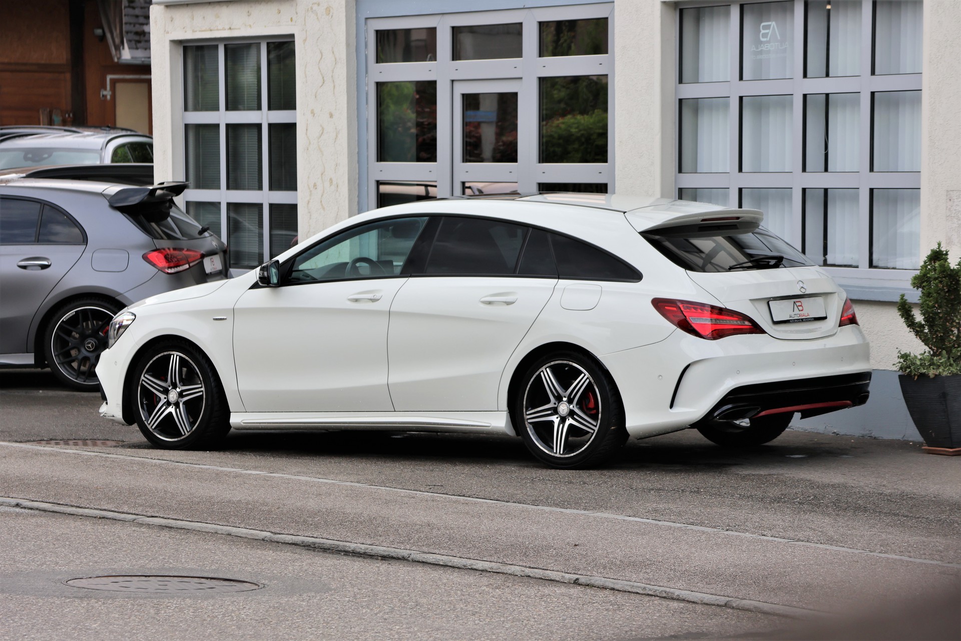 MERCEDES-BENZ CLA Shooting Brake 250 Sport 4Matic 7G-DCT (CH)-image-4