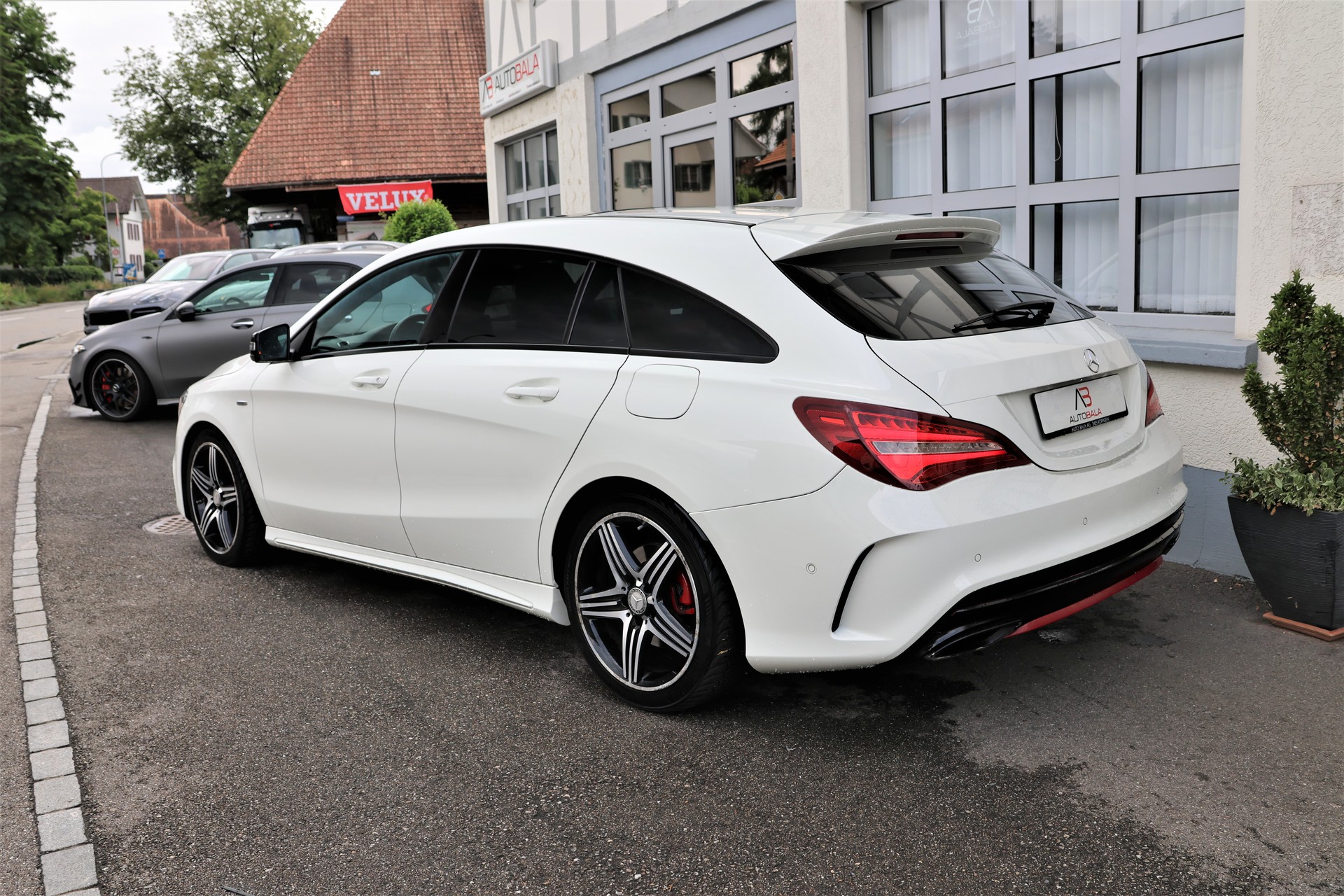 MERCEDES-BENZ CLA Shooting Brake 250 Sport 4Matic 7G-DCT (CH)-image-6